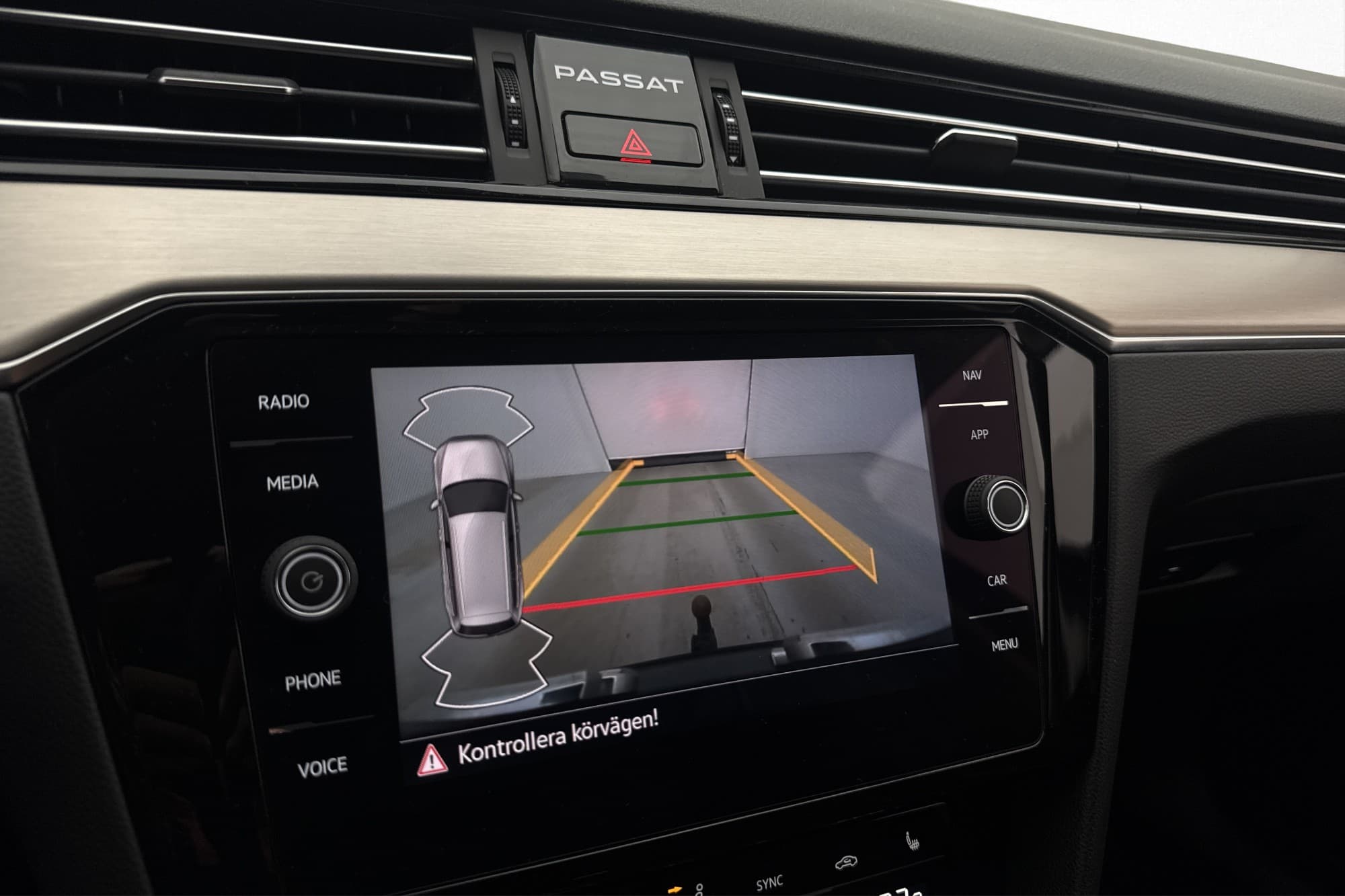 Volkswagen Passat 2.0 TDI 4M R-Line Cockpit Kamera Nav Drag