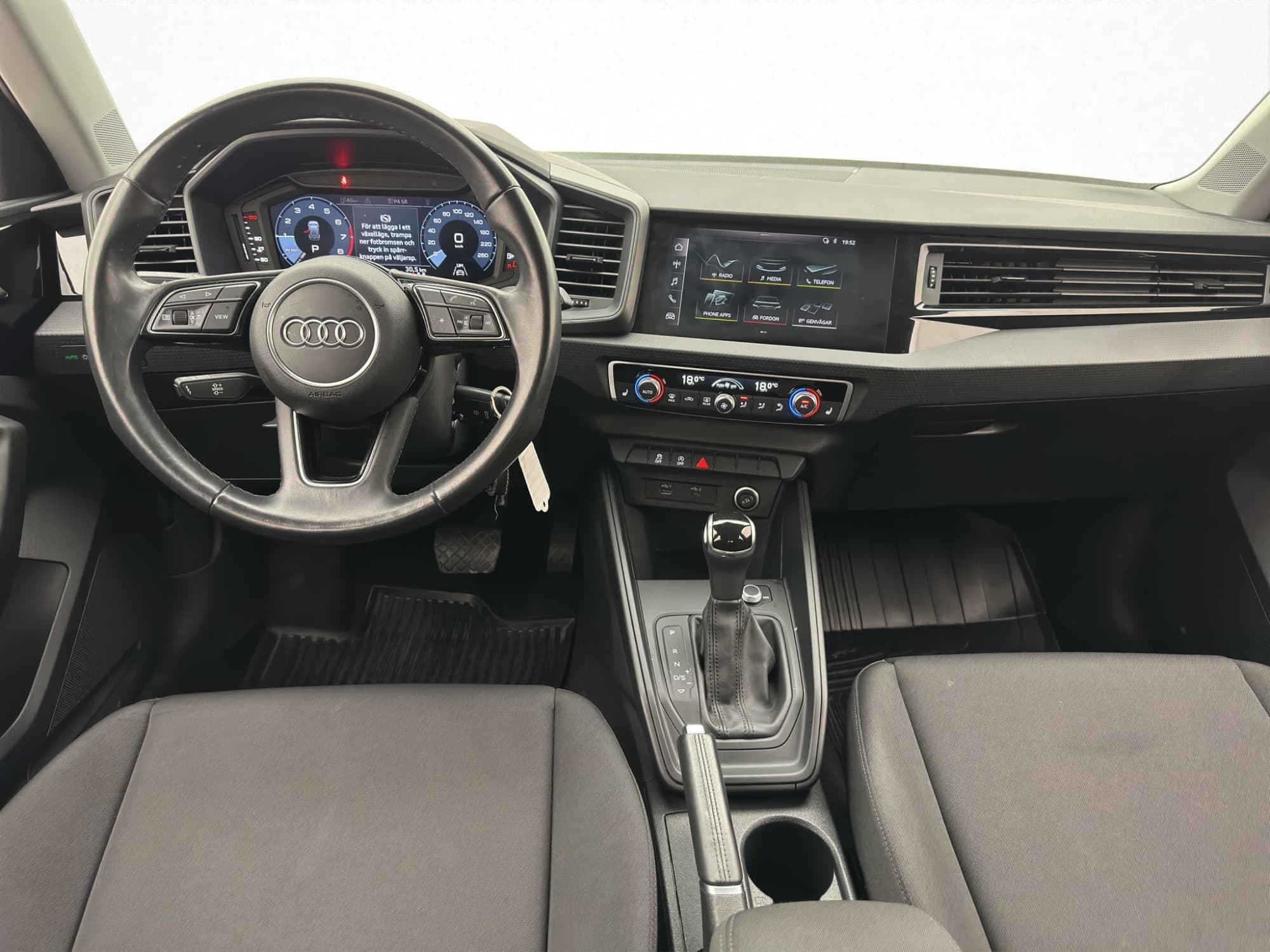 Audi A1 30 TFSI 110hk Proline Cockpit CarPlay Farthåll MOMS