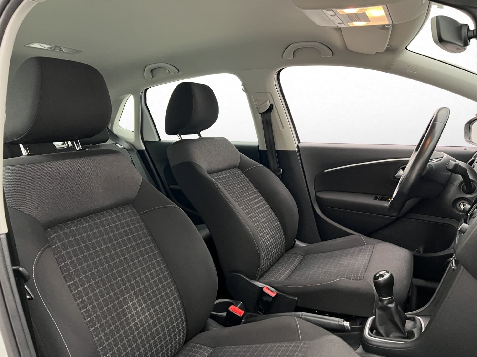 Volkswagen Polo 1.2 TSI 90hk Base Sensorer 1 Brukare