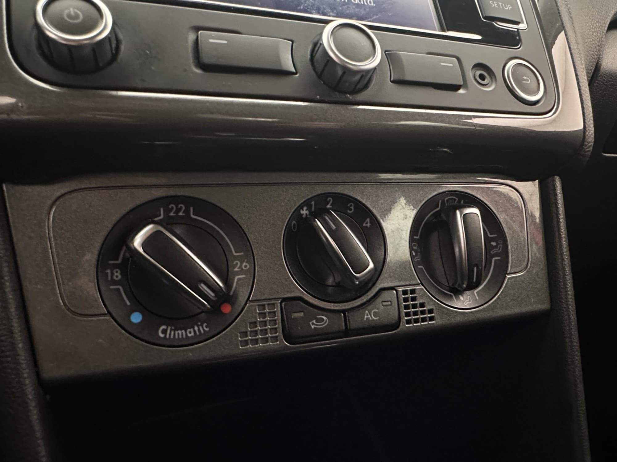 Volkswagen Polo 1.2 TSI 105hk Automat Värmare AUX Låg-Skatt