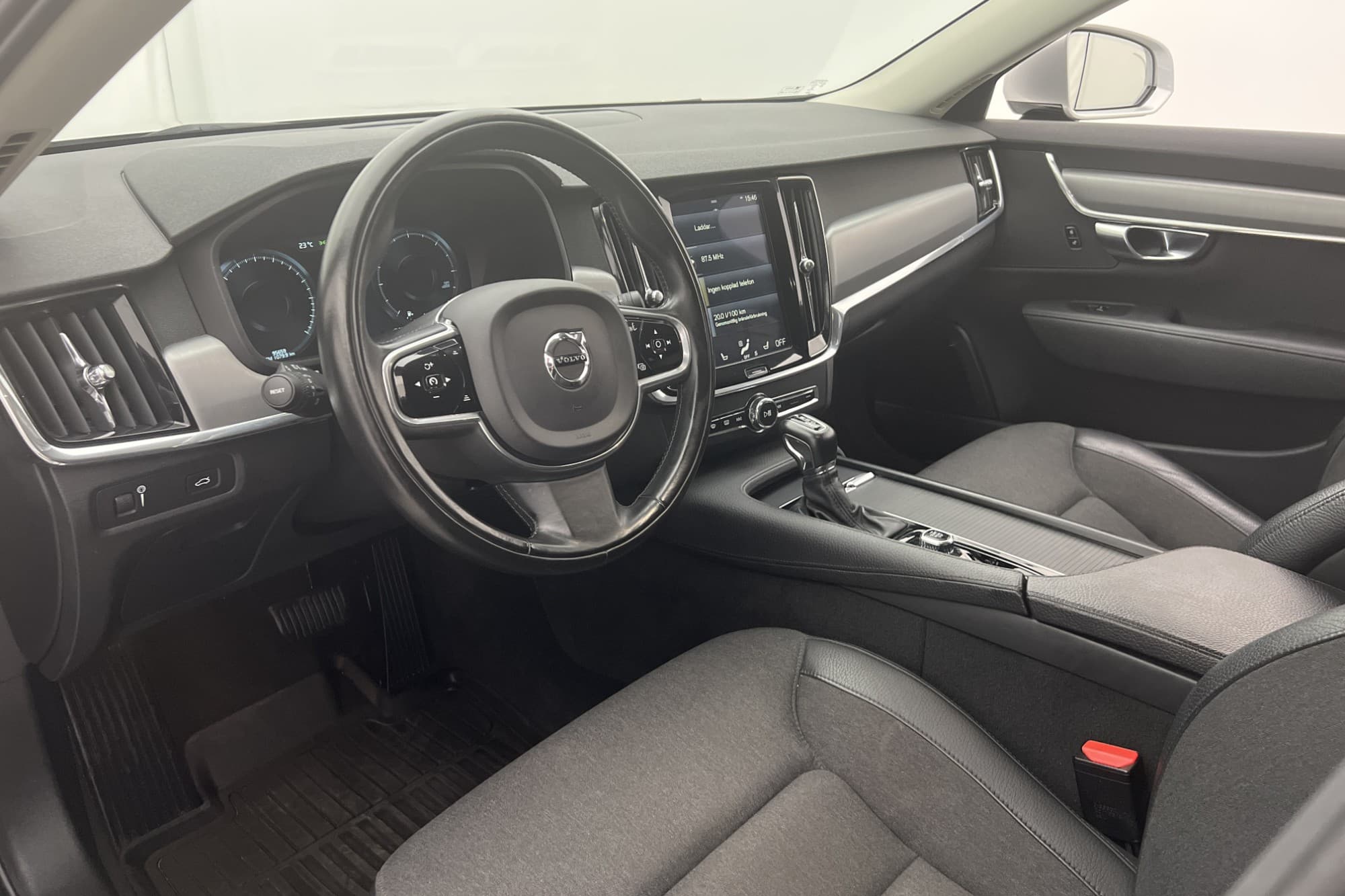 Volvo S90 D4 190hk Momentum Värmare Kamera Navi Rattvärme