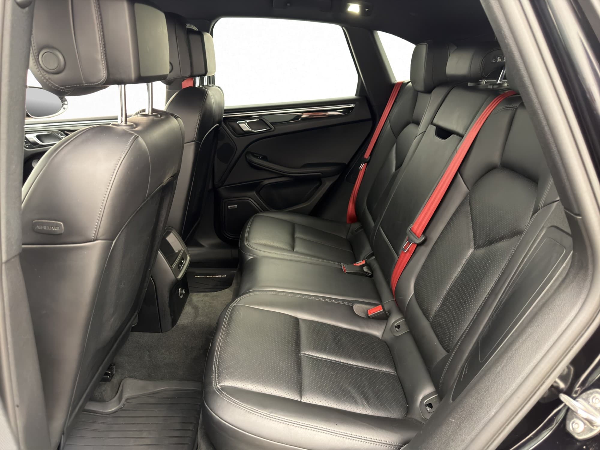 Porsche Macan S PDK Värmare Skinn BOSE Kamera PASM 14-vägs