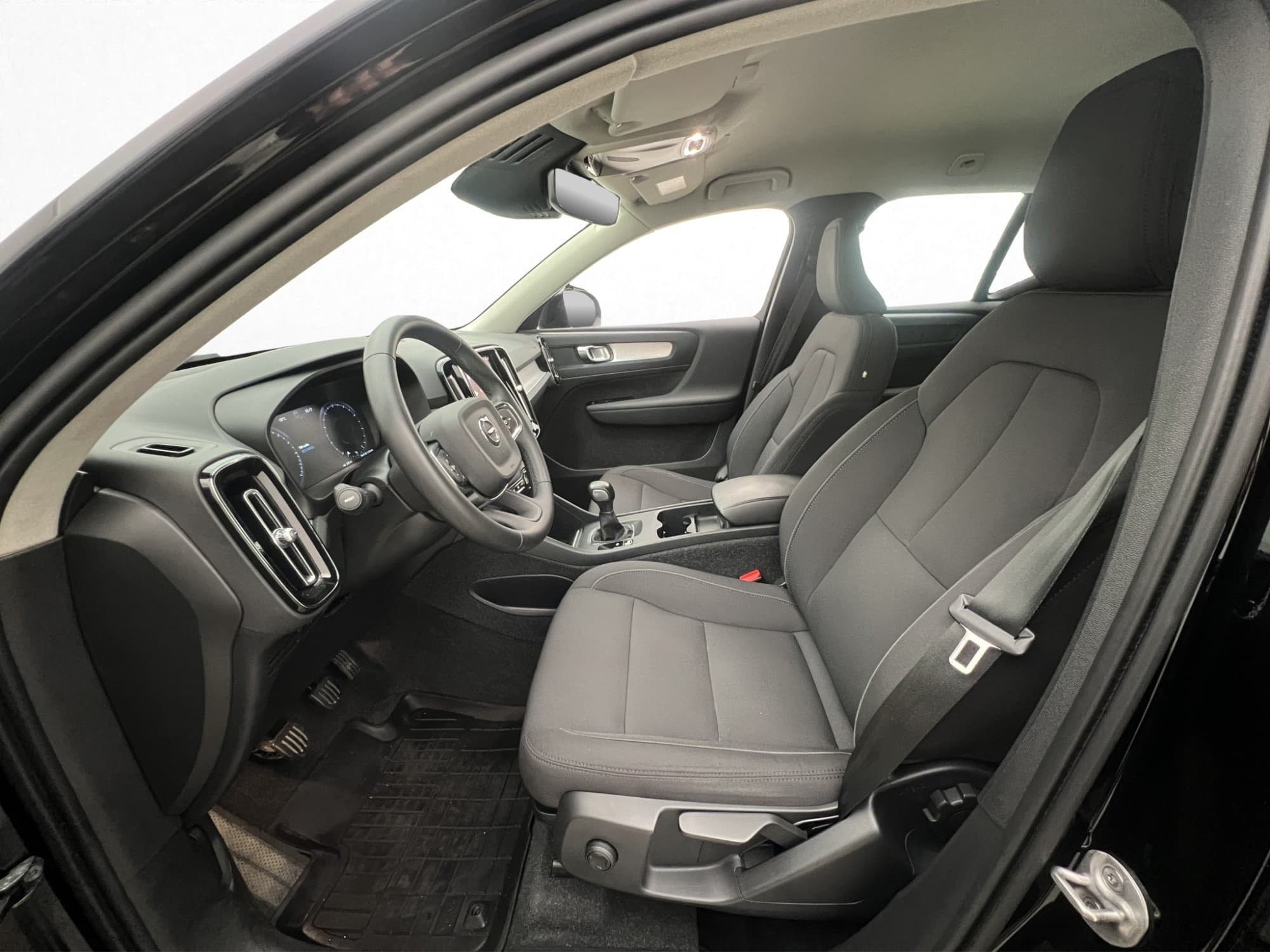 Volvo XC40 T2 129hk Momentum Värmare Kamera CarPlay Navi