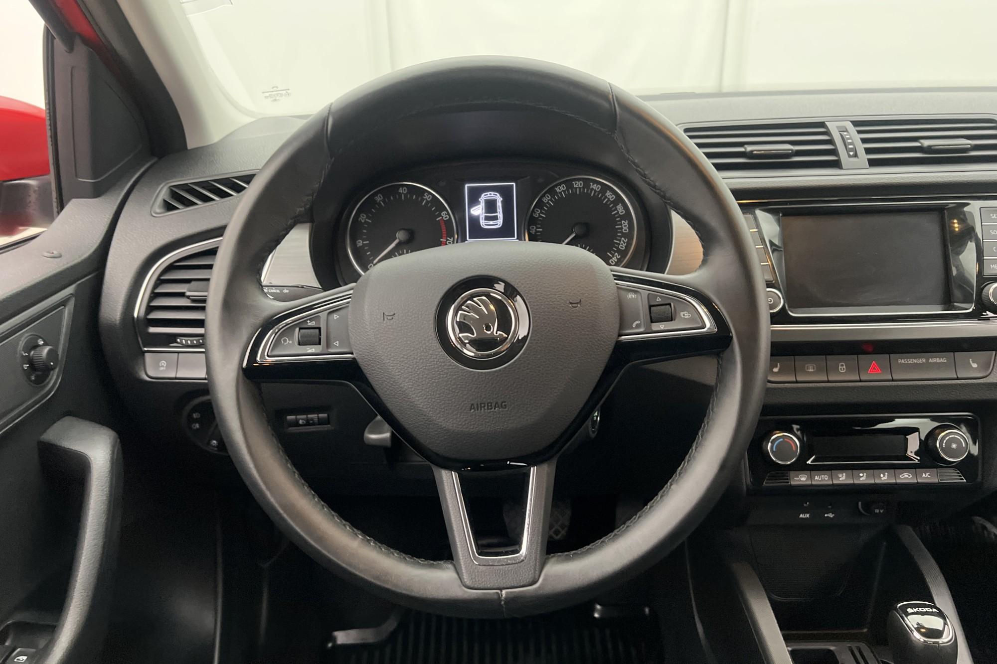 Skoda Fabia Kombi 1.0 TSI 110hk Komfort CarPlay Psensorer