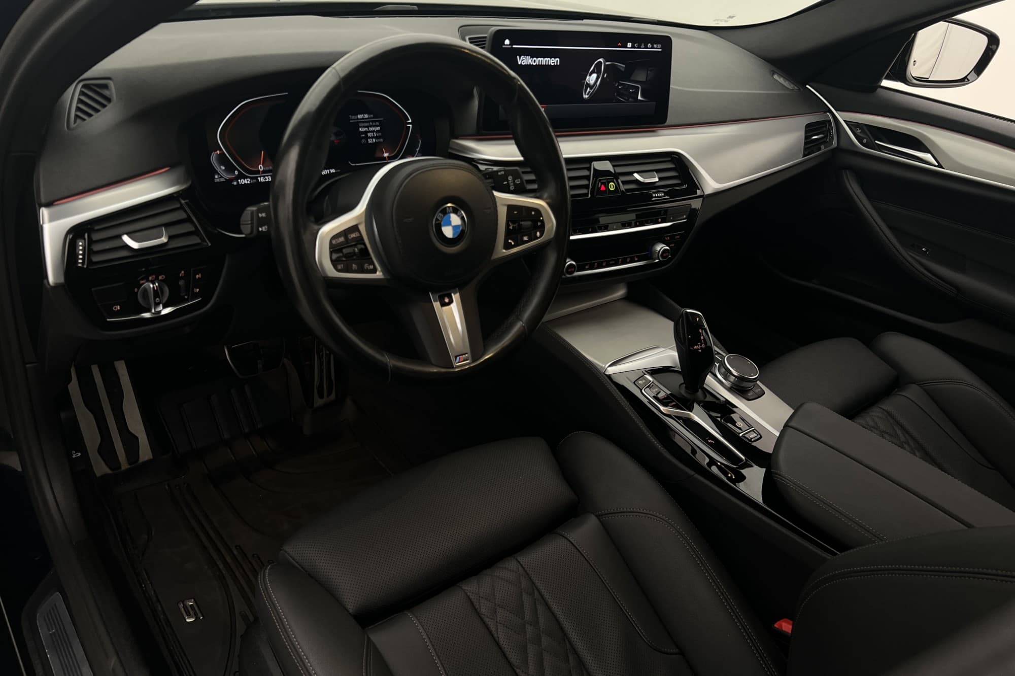 BMW 520d xDrive 190hk M Sport Skinn Kamera Drag CarPlay Navi