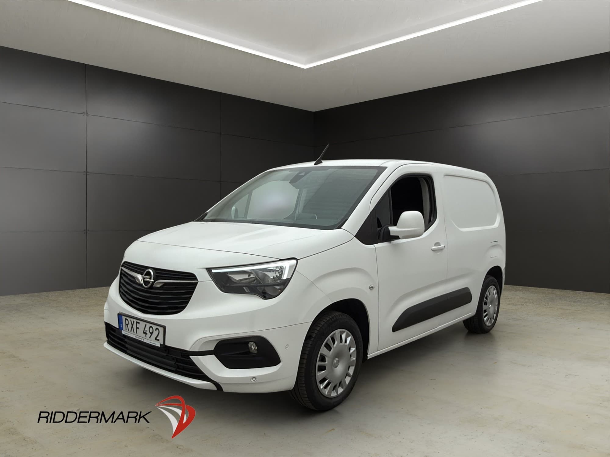 Opel Combo Cargo Ny-Kamrem Dragkrok PDC CARPLAY 1-Ägare