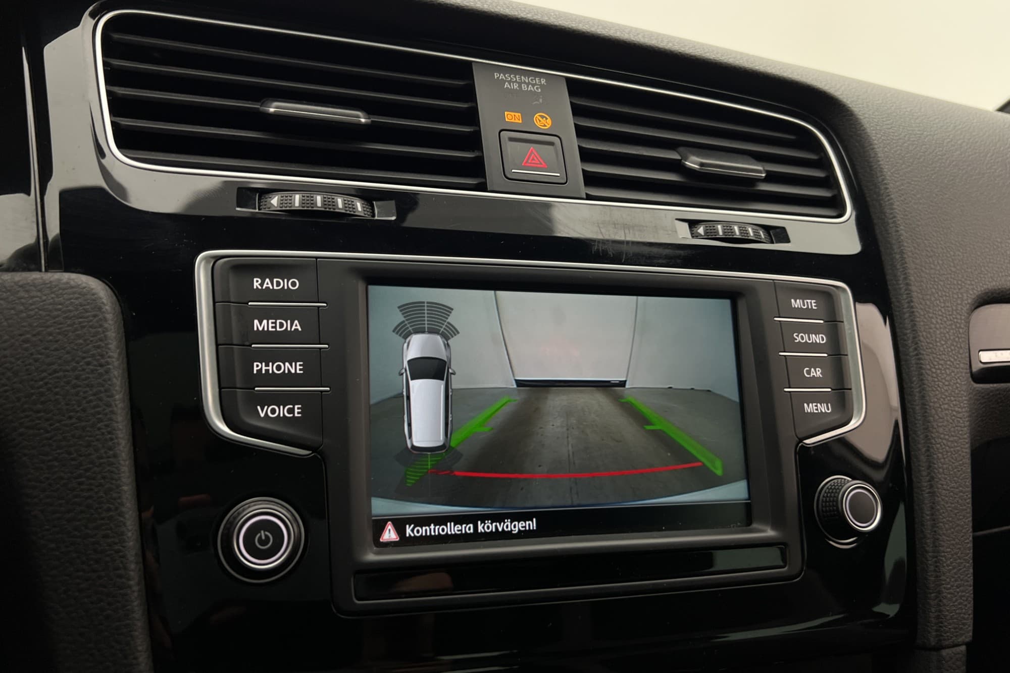 Volkswagen Golf R 2.0 4M Pano Dynaudio Kamera DCC Sensorer