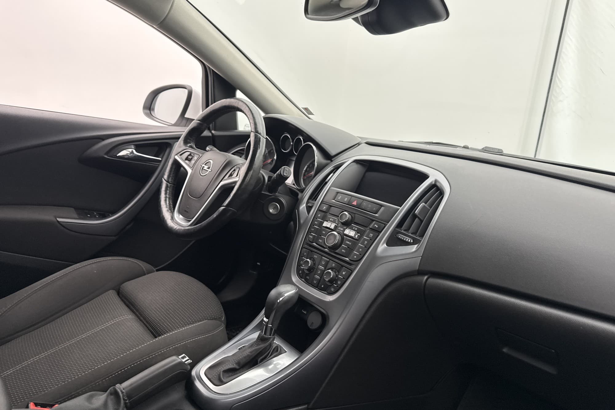 Opel Astra 1.4 Turbo 140hk Bluetooth Farthållare P-Sensorer
