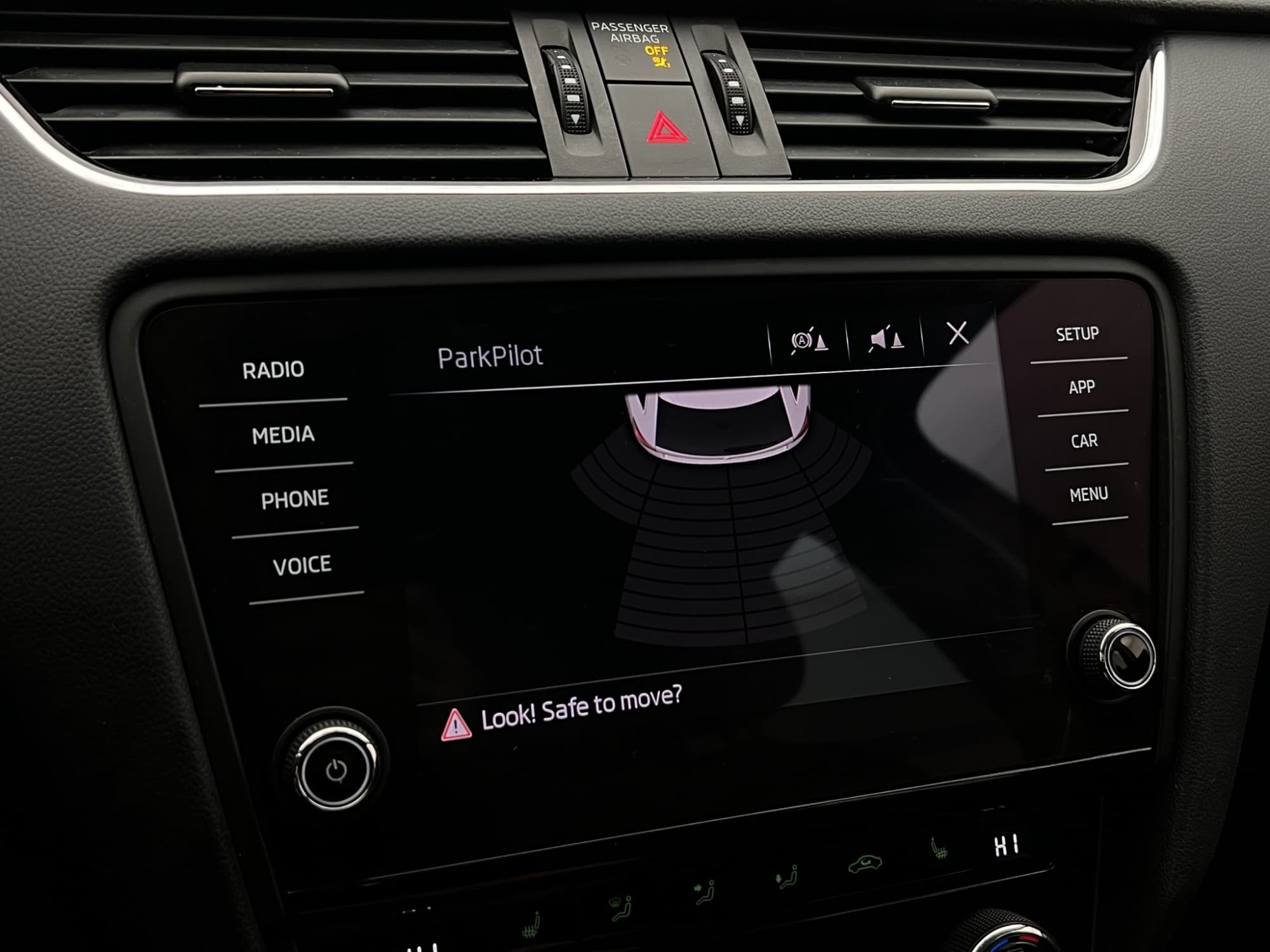 Skoda Octavia TSI Style Värmare CarPlay Ambient Drag