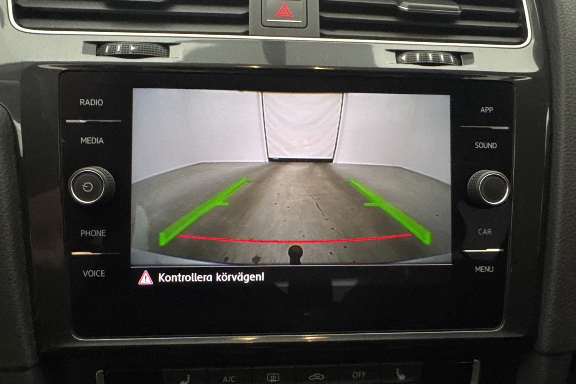 Volkswagen Golf 1.0 TSI Apple CarPlay Adaptiv-fart Drag