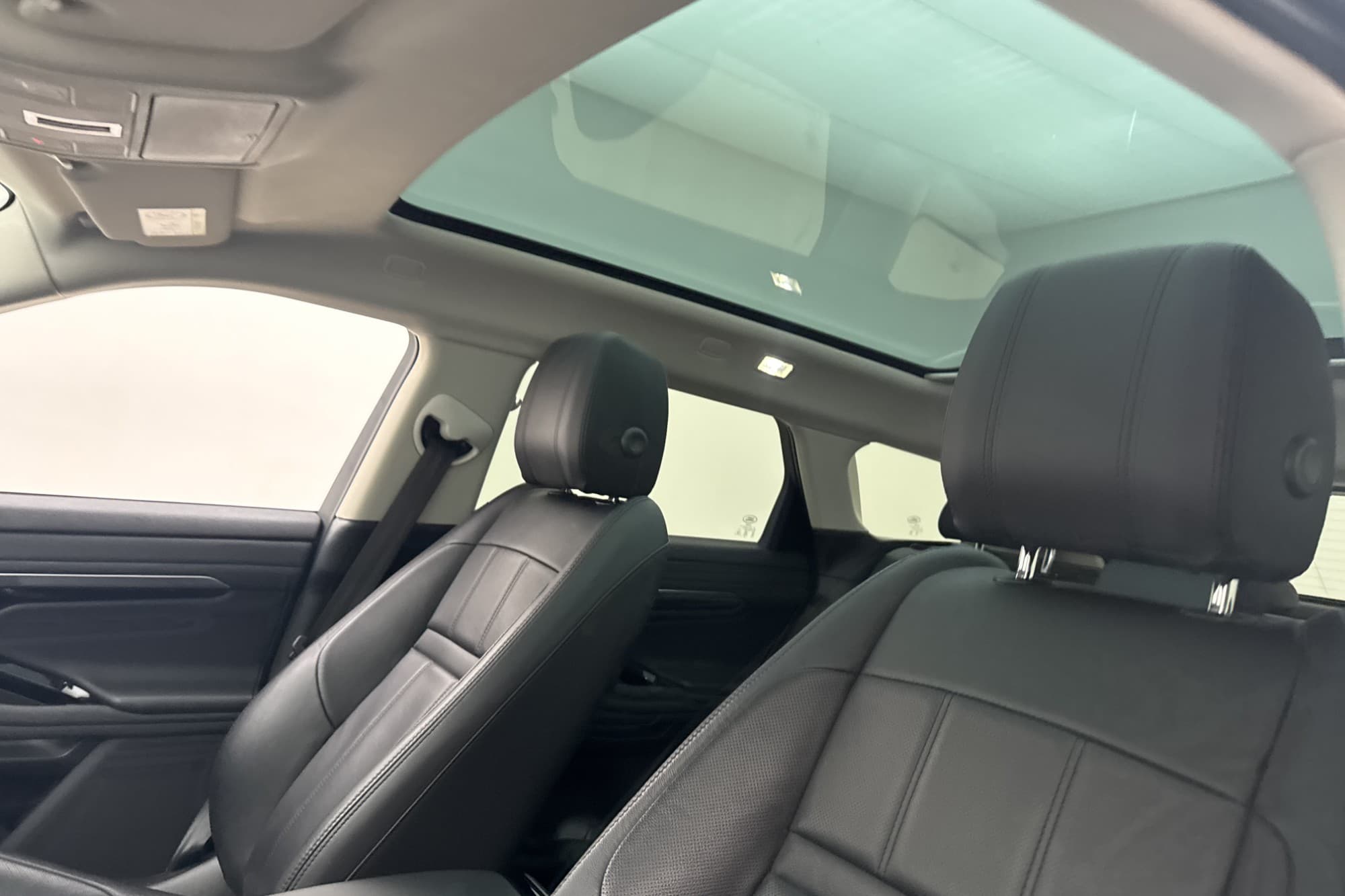 Land Rover Range Rover Evoque D180 MHEV AWD Pano Signature