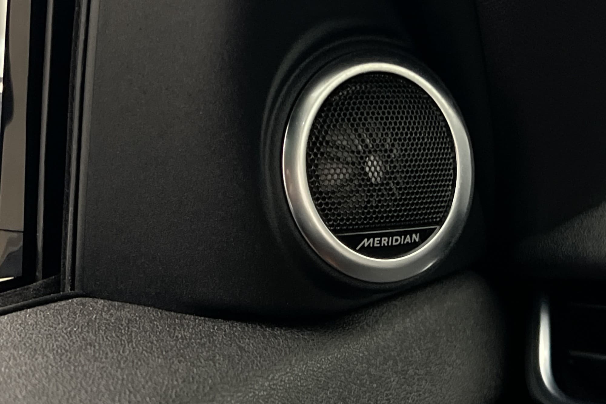 Land Rover Range Rover Evoque P200 R-Dynamic Meridian Pano