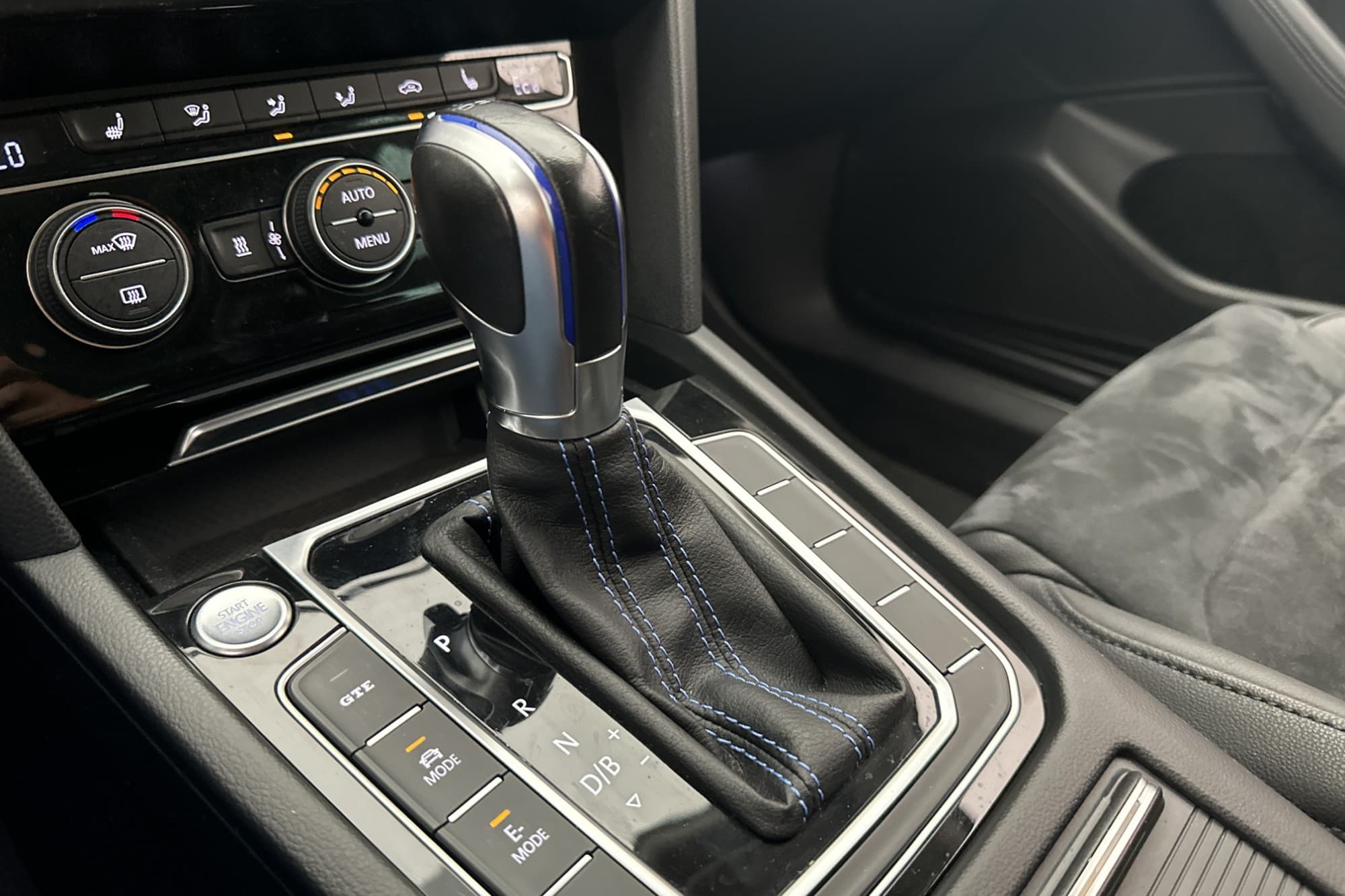 Volkswagen Passat GTE 218hk Värmare Dragkrok CarPlay
