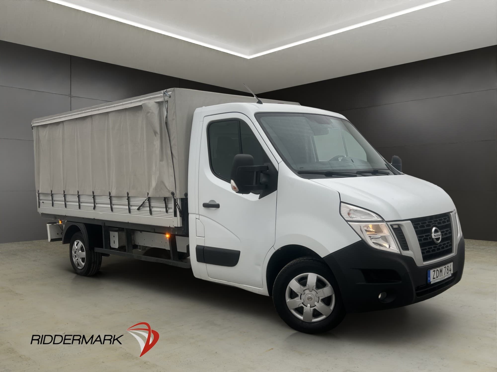 Nissan NV400