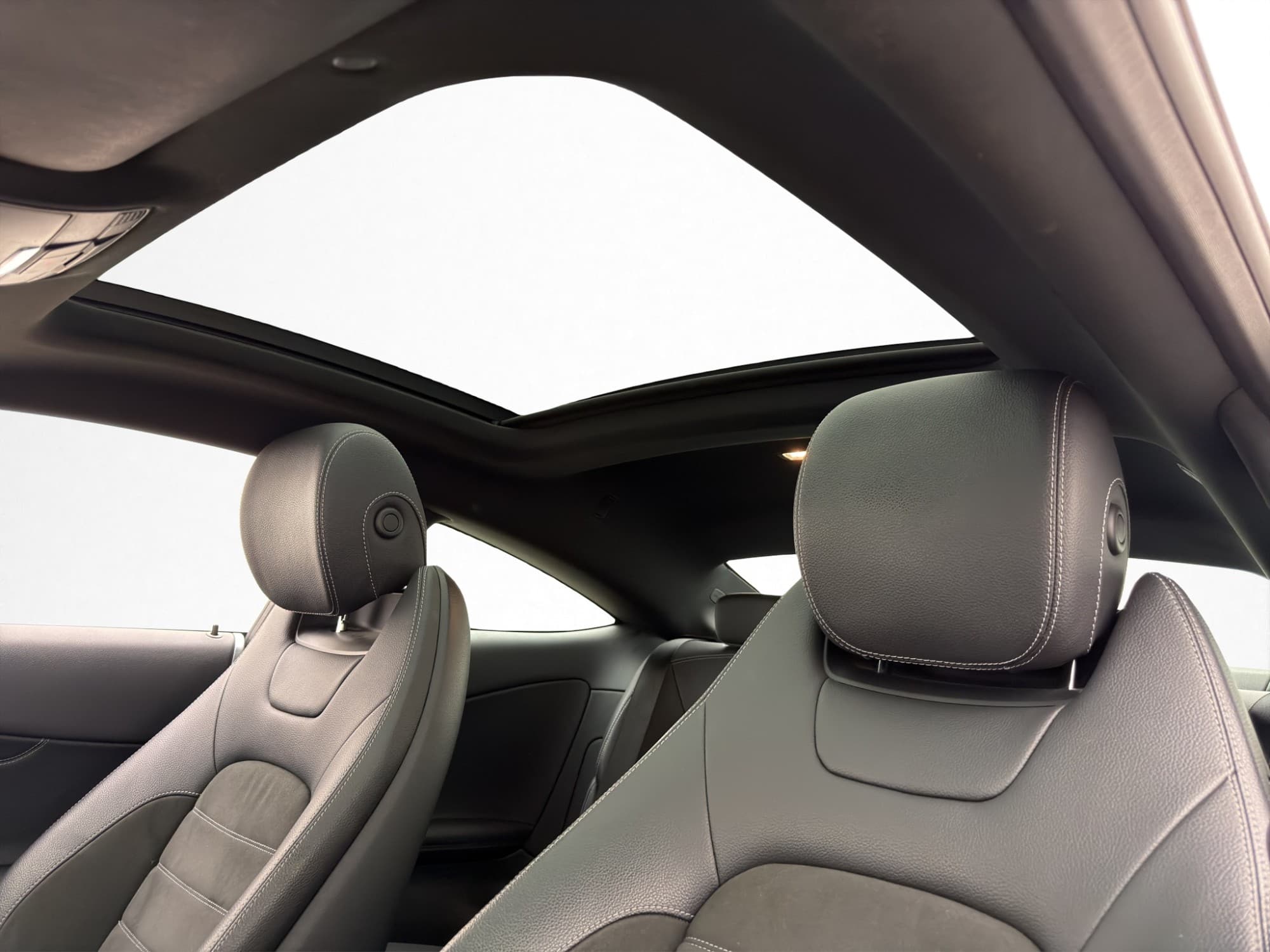 Mercedes-Benz C200 4M Coupé AMG Cockpit Pano Burm 360° Värm