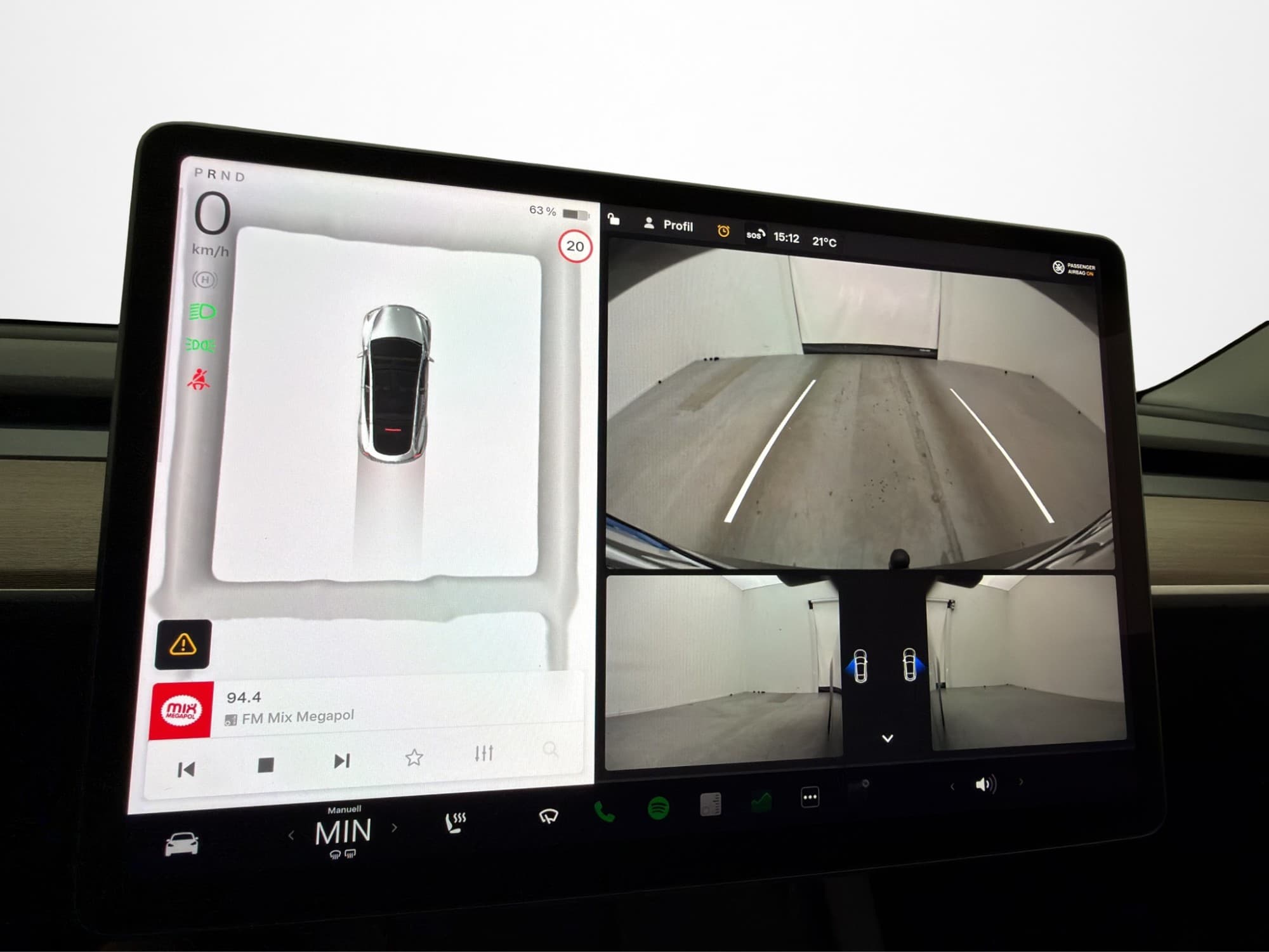 Tesla Model Y Long Range AWD Svensksåld Panorama Drag MOMS