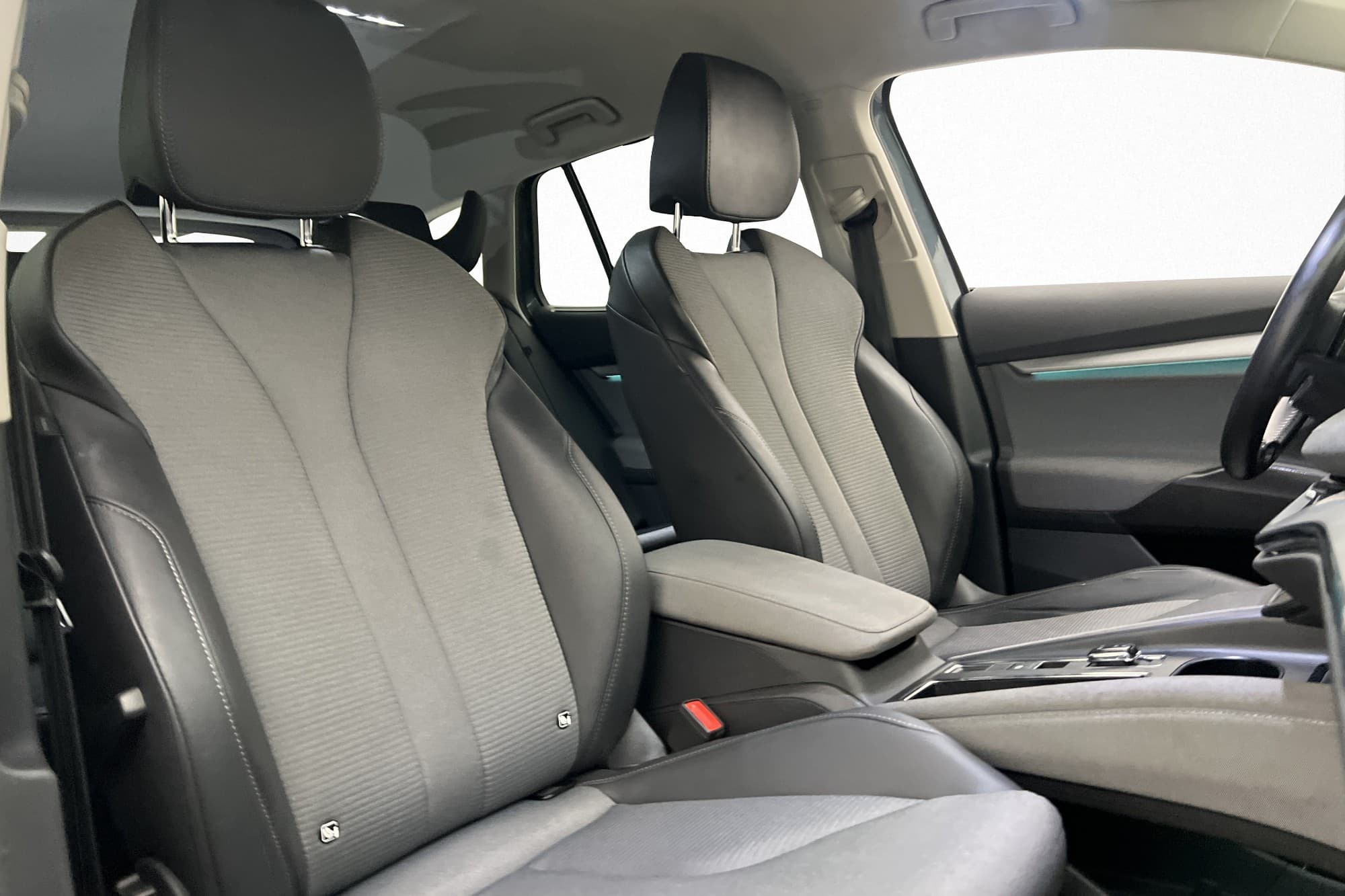 Skoda Enyaq 80 Drag Navi 360° CarPlay Värmare MOMS