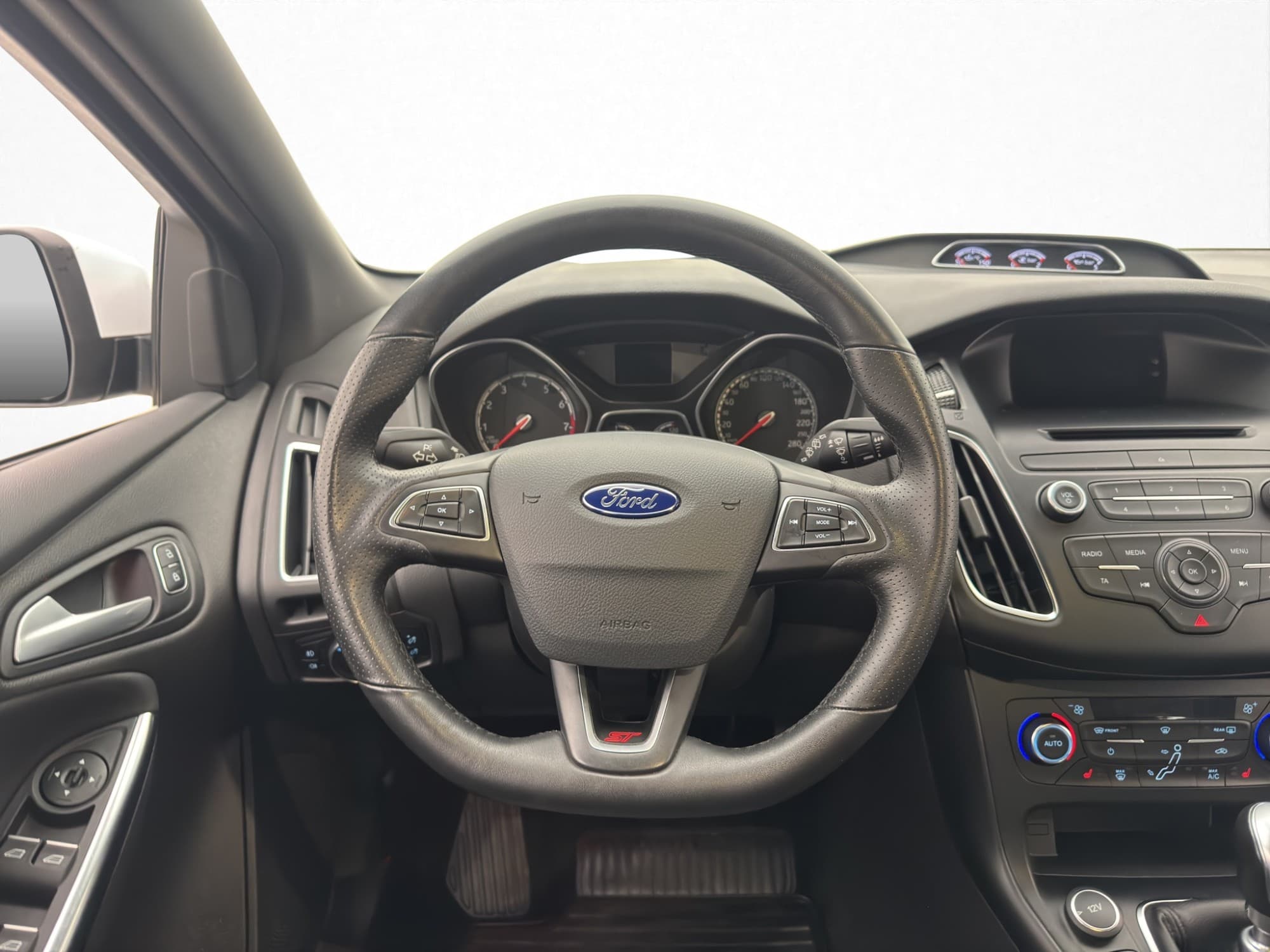 Ford Focus ST-3 250hk Recaro M/K-Värmare Skinn Elstol BT