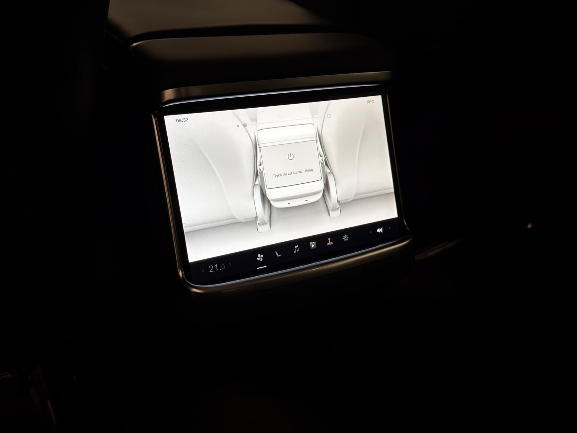 Tesla Model S Luftfjädring Yoke-ratt MOMS Svensksåld