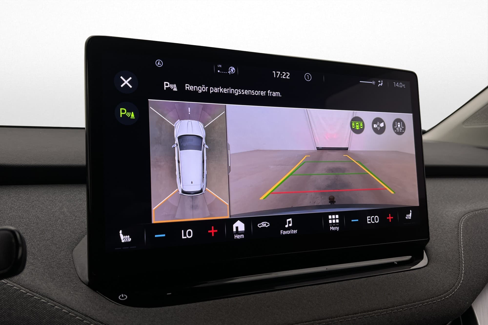 Skoda Enyaq 80 Drag Navi 360° CarPlay Värmare MOMS