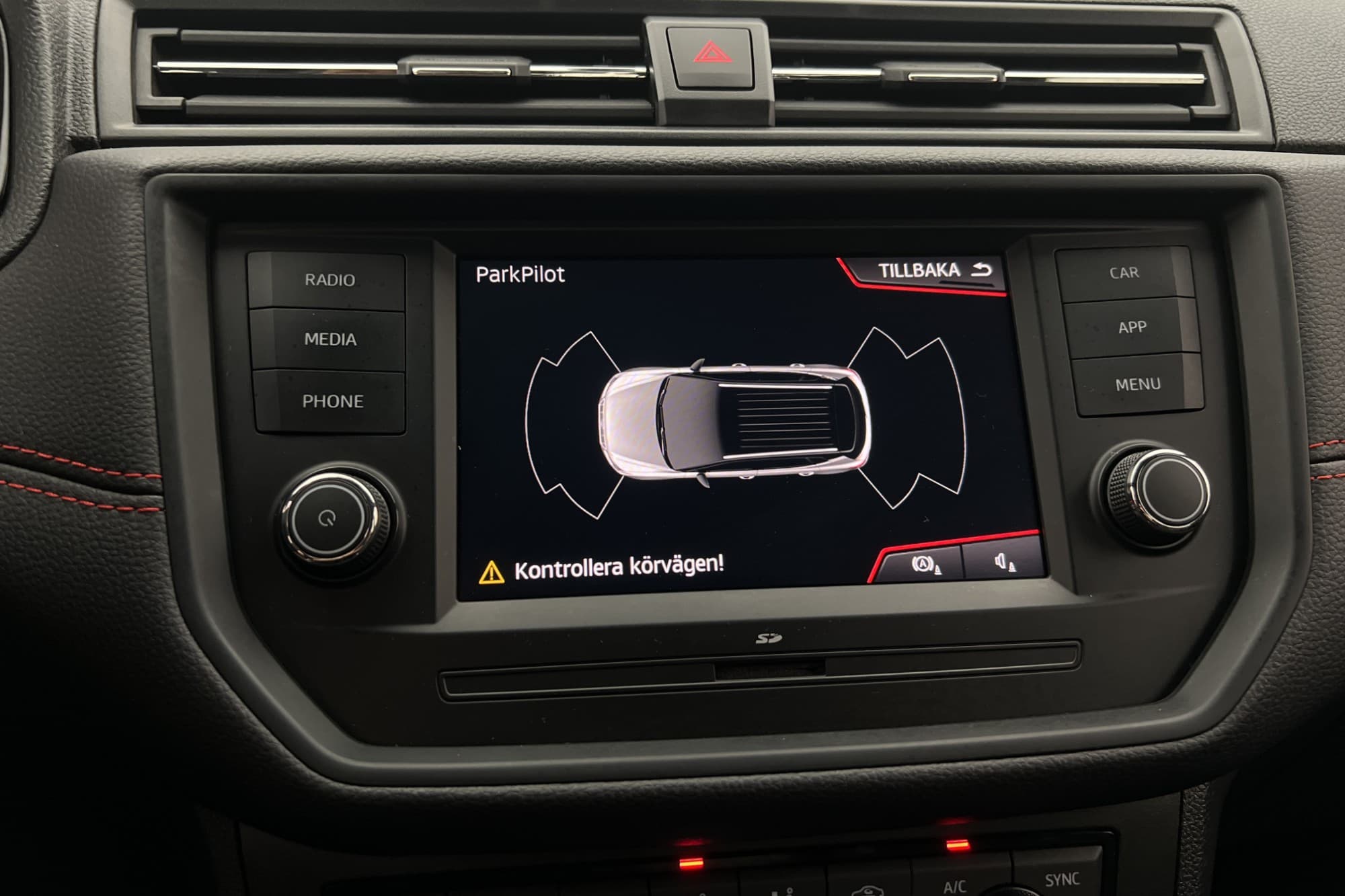 SEAT Arona 1.0 TSI DSG FR Apple-CarPlay Sensorer