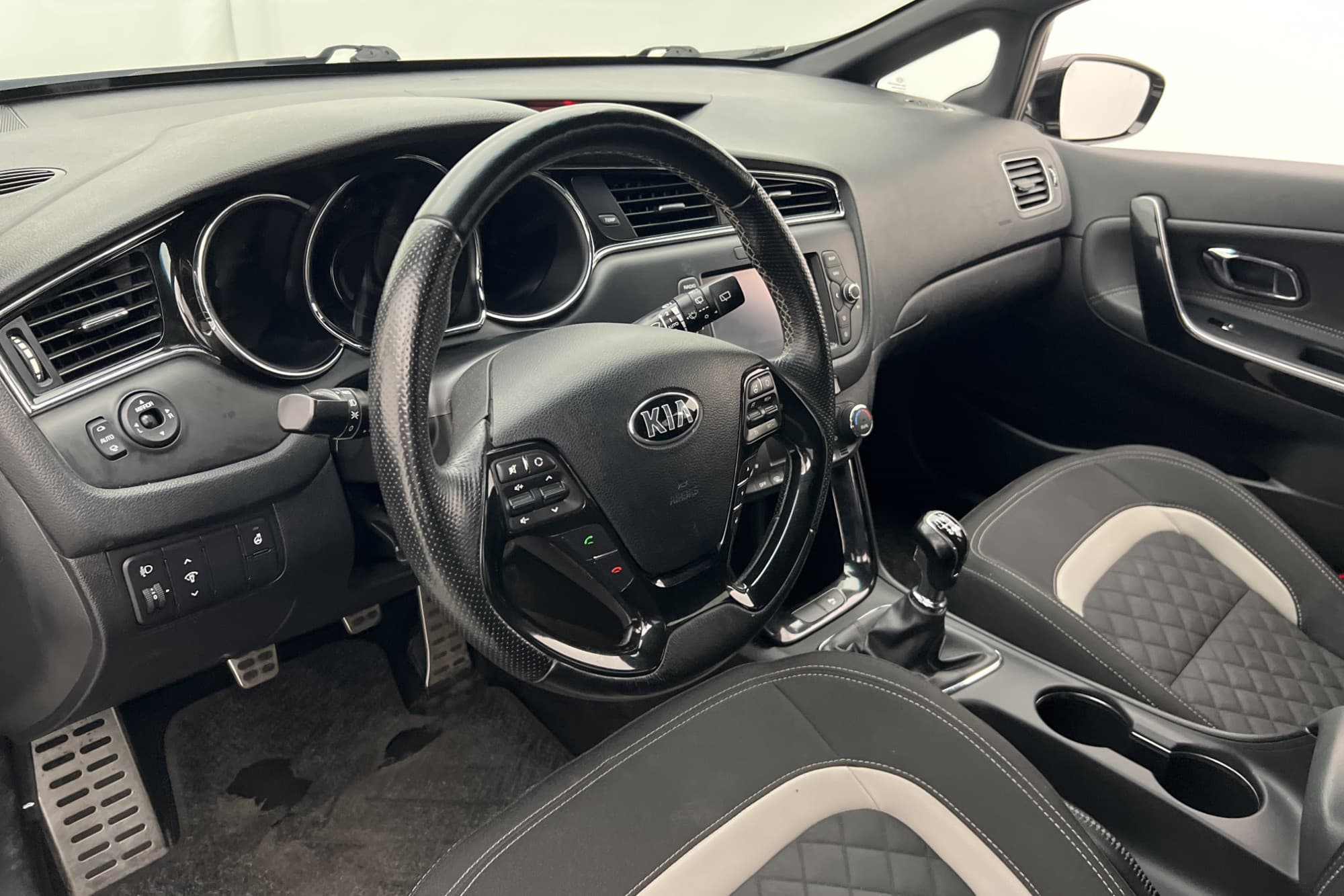 Kia Ceed 1.6 CRDi 136hk GT-Line Navi Kamera Rattvärme Nyserv