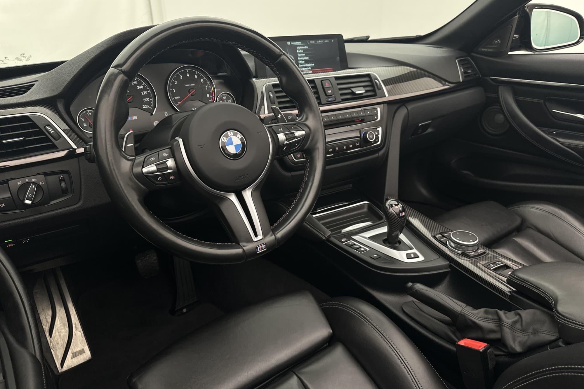 BMW M4 Competition Cab 450hk Navi H/K HUD Kamera Elstolar