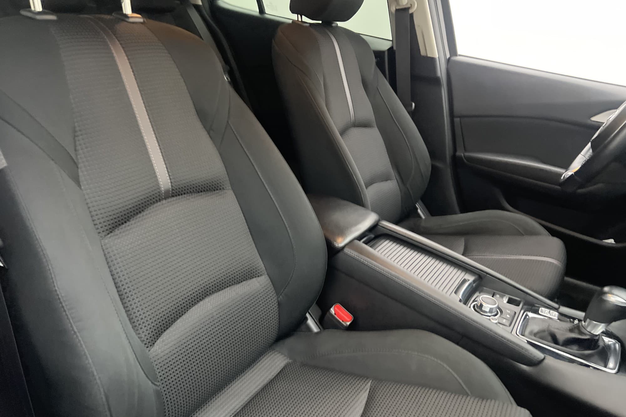 Mazda 3 Sport 2.0 SKYACTIV-G 120hk Navi P-Sensorer Rattvärme