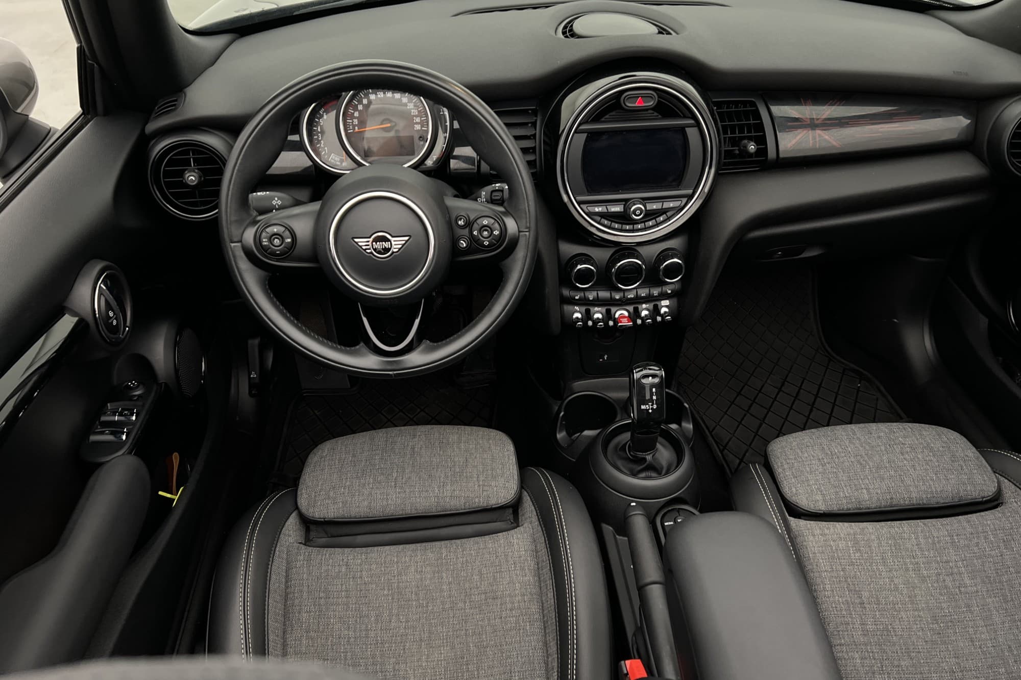 MINI Cooper Cab Chili II Sensorer Halvskinn Farthållare