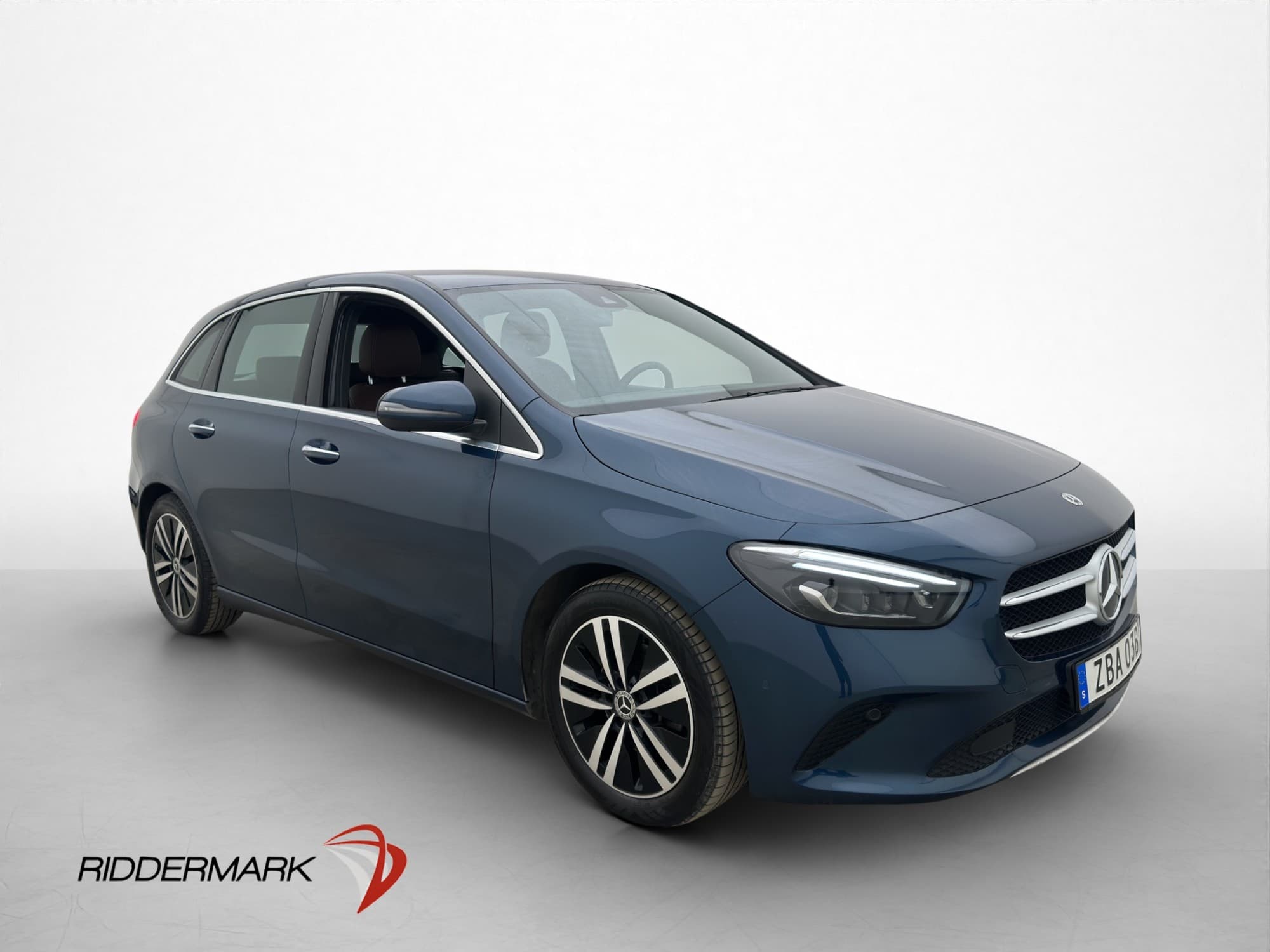 Mercedes-Benz B 200 d 4M Widescren Kamera Navi Halvskinn