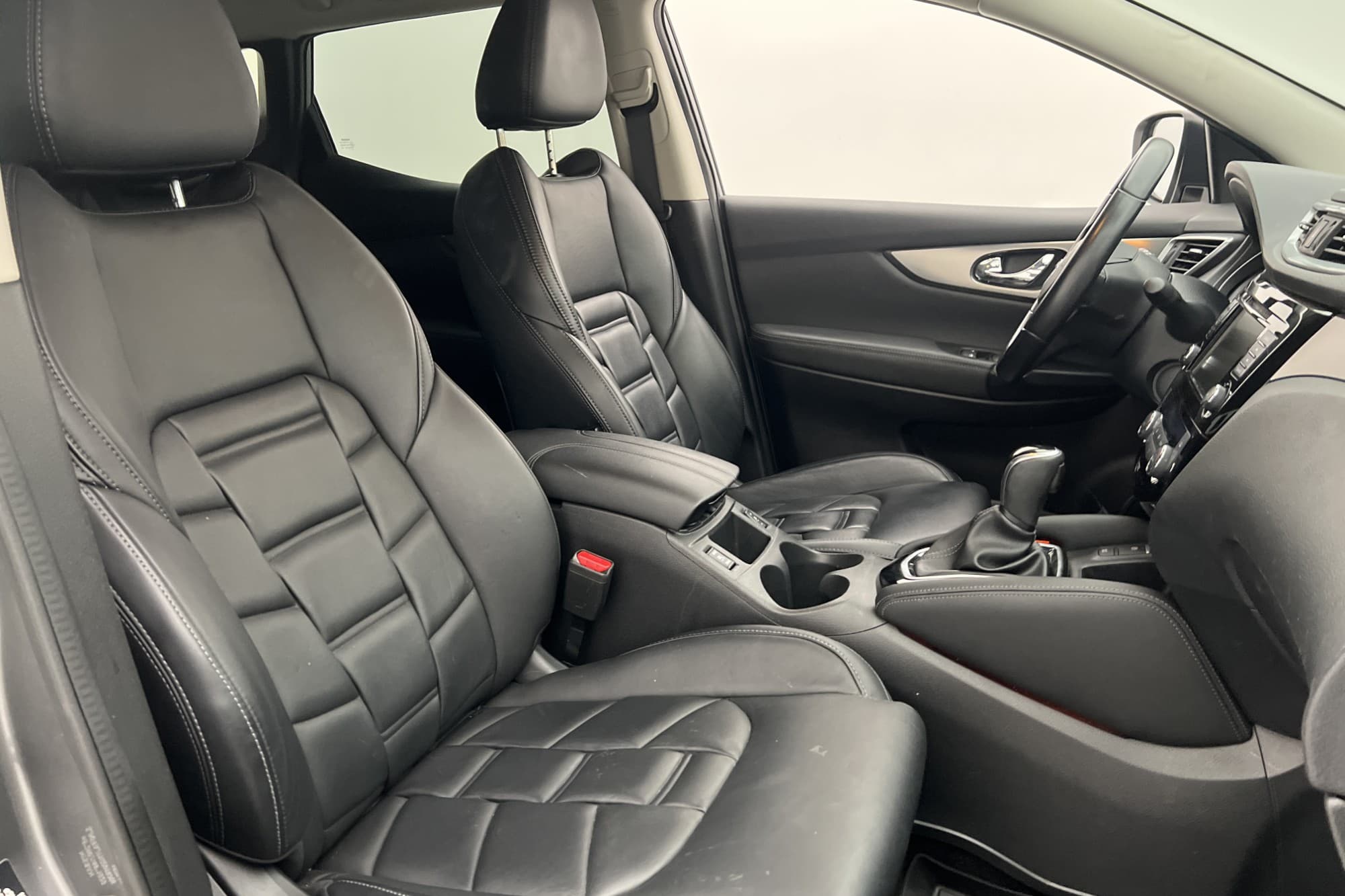 Nissan Qashqai 158hk Tekna 360° Kamera Navi Skinn Elstol