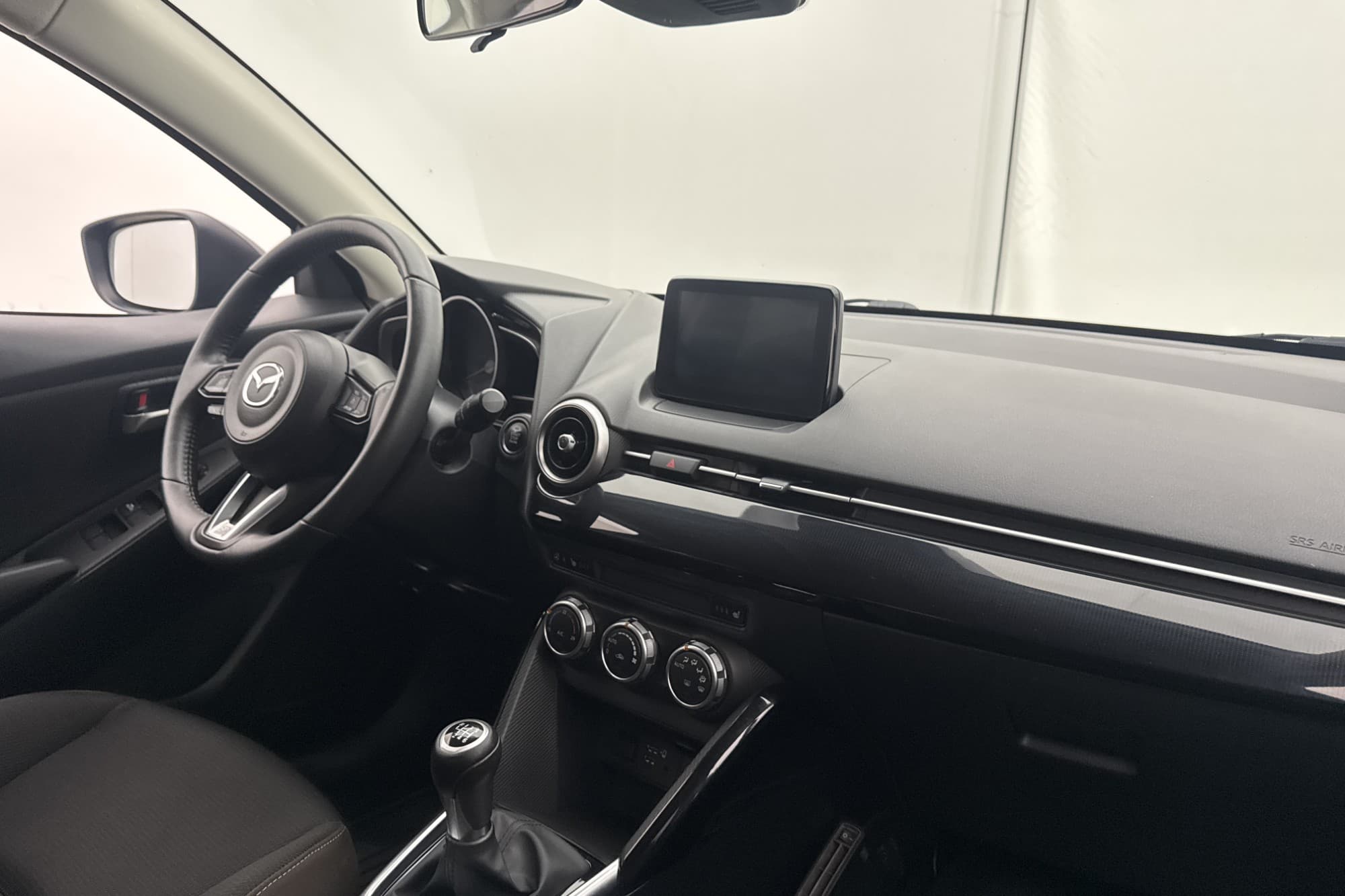 Mazda 2 1.5 SKYACTIV-G 90hk M-värm Kamera Rattvärme Navi