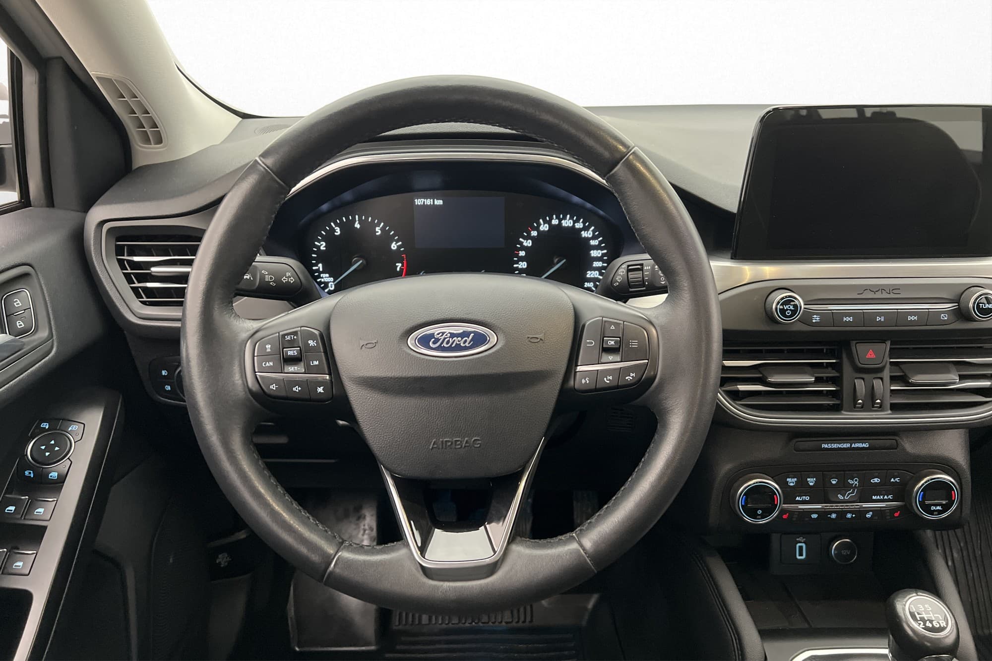 Ford Focus 1.0 125hk Titanium Backkamera Keyless 360kr Skatt