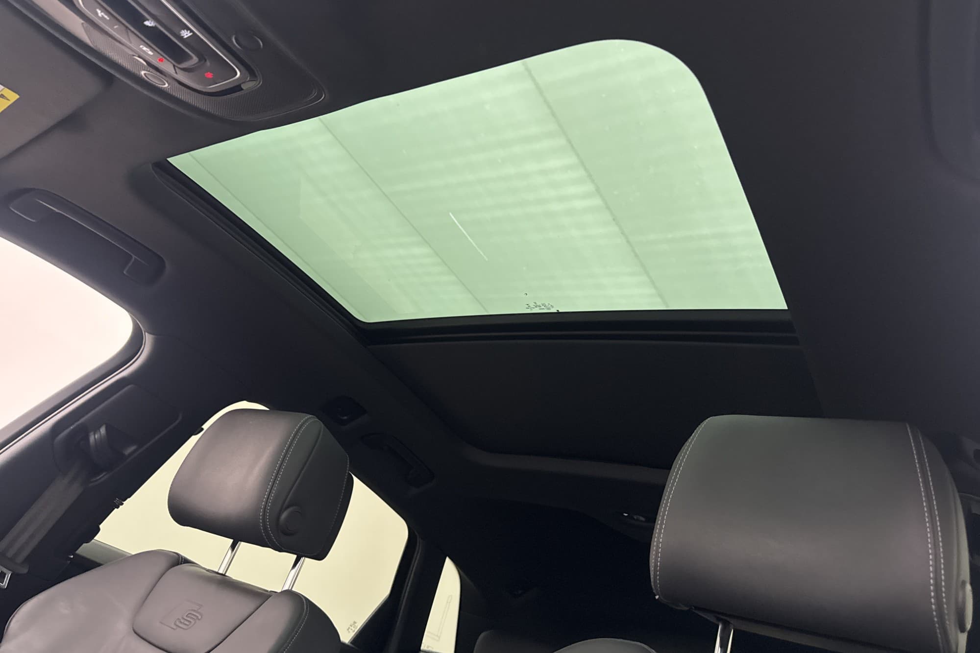 Audi e-tron 55 Q 408hk S-Line Pano Luftfjädring 360° MOMS