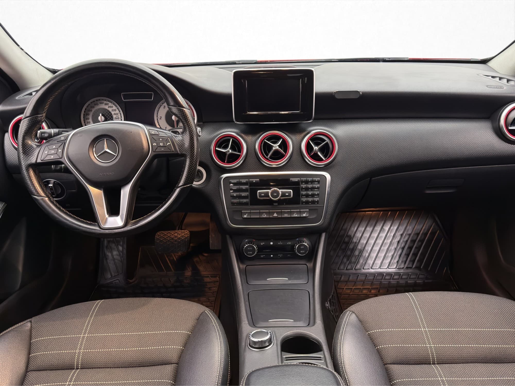 Mercedes-Benz A180 Automat Sensorer Halvskinn Farthållare