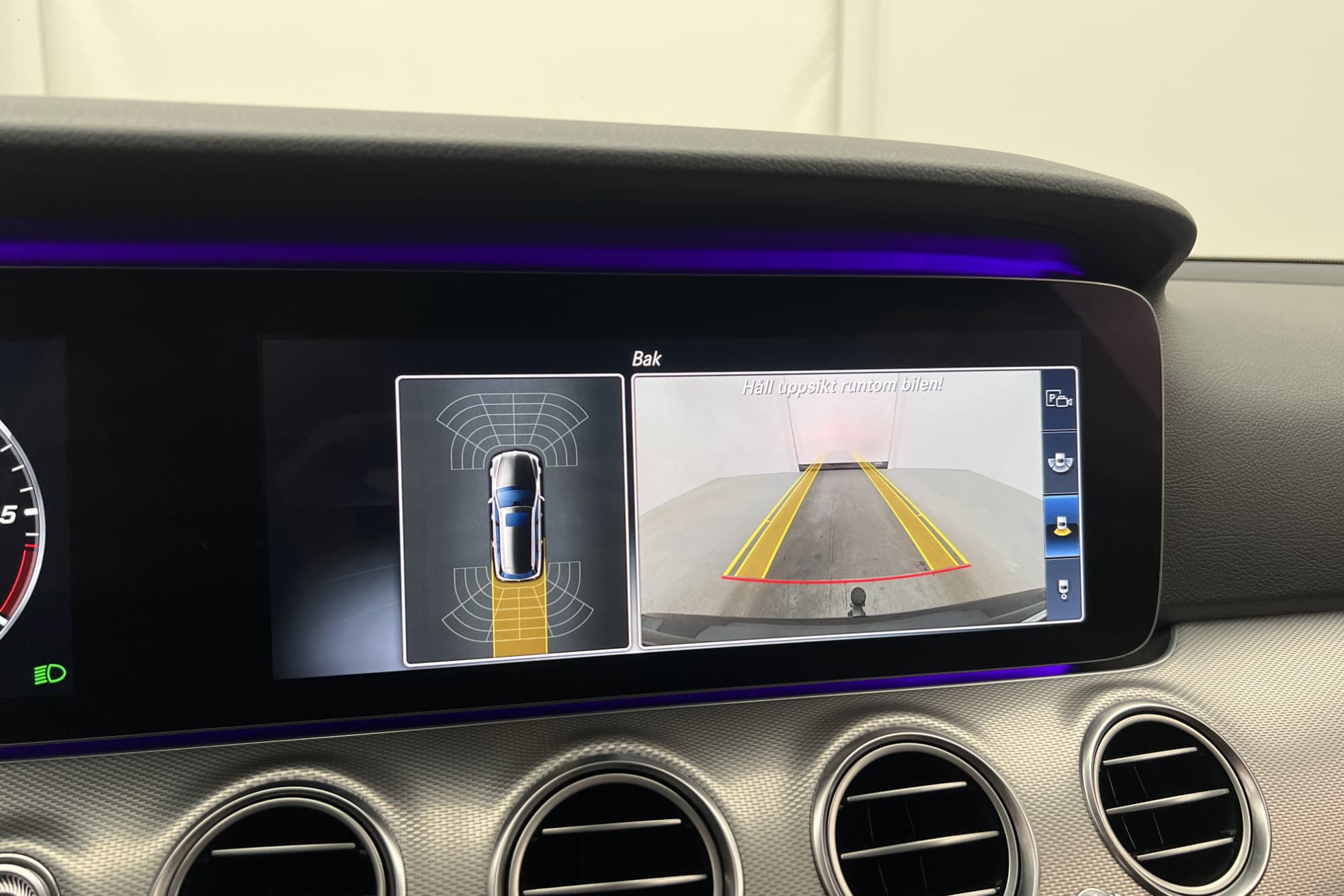 Mercedes-Benz E 200 Avantgarde Widescreen HUD Kamera Drag