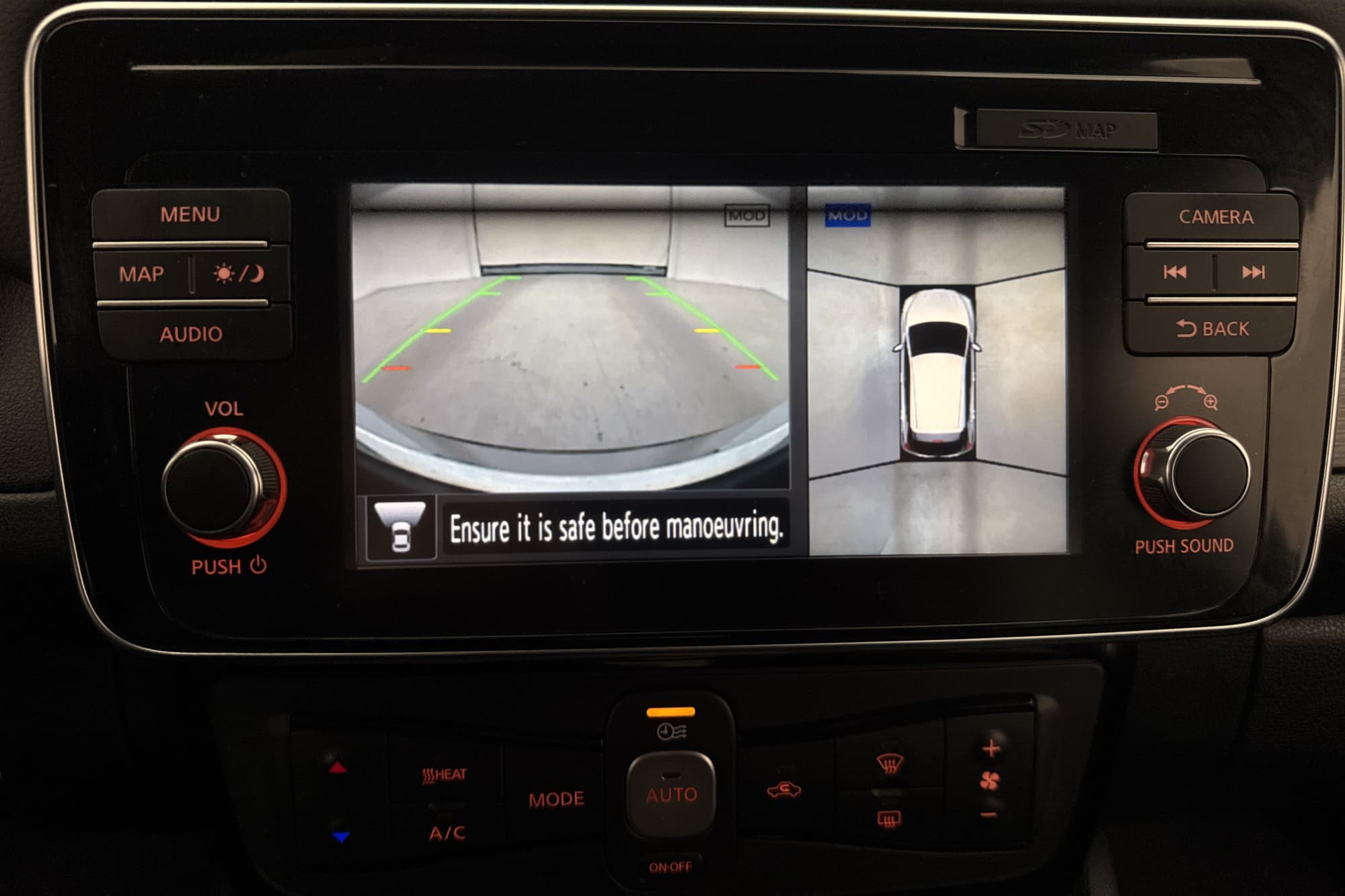 Nissan Leaf 40 kWh 150hk N-Connecta 360° Kamera GPS Rattvärm