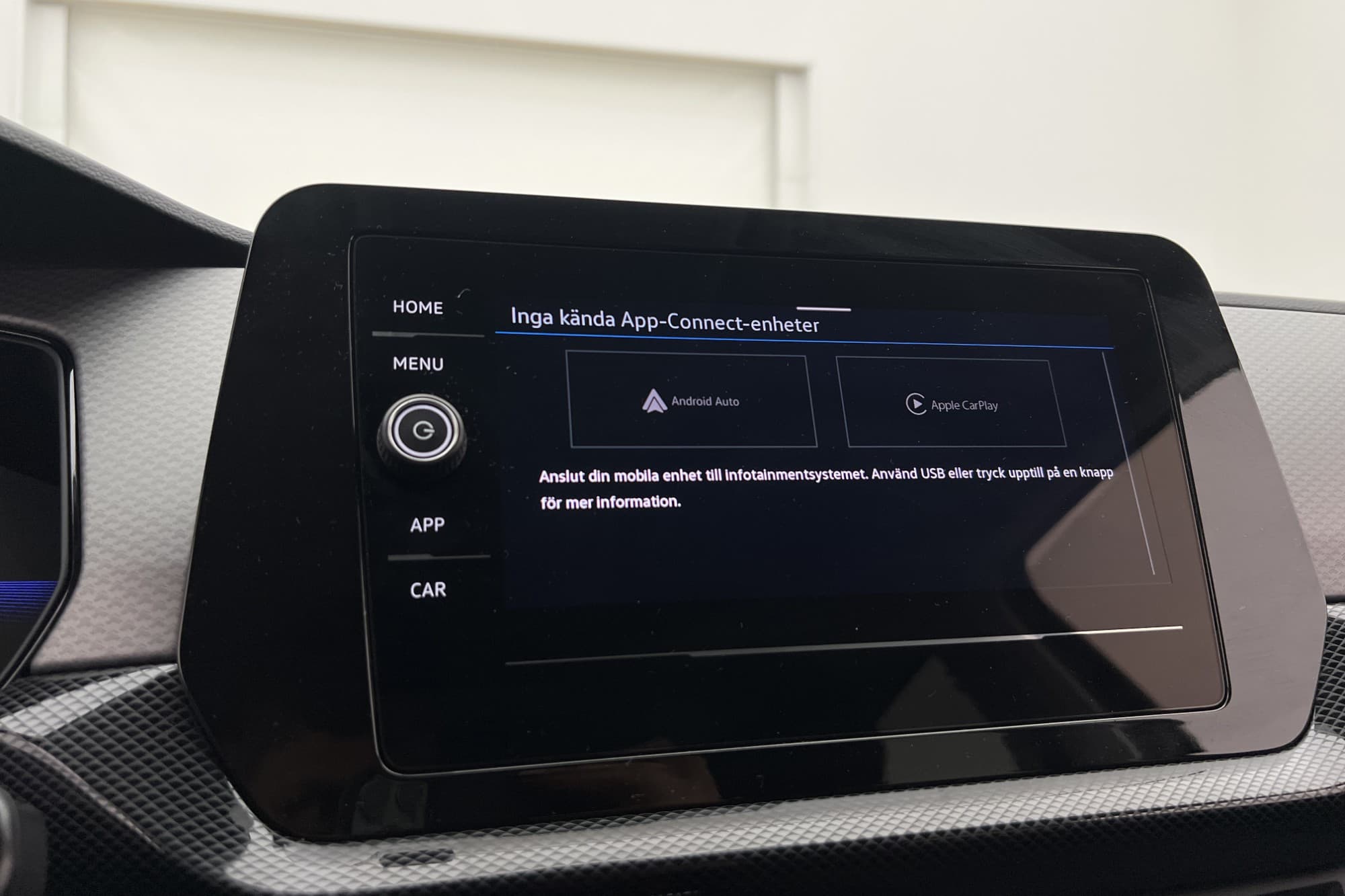 Volkswagen T-Cross 1.0 TSI 95hk Cockpit CarPlay Kamera