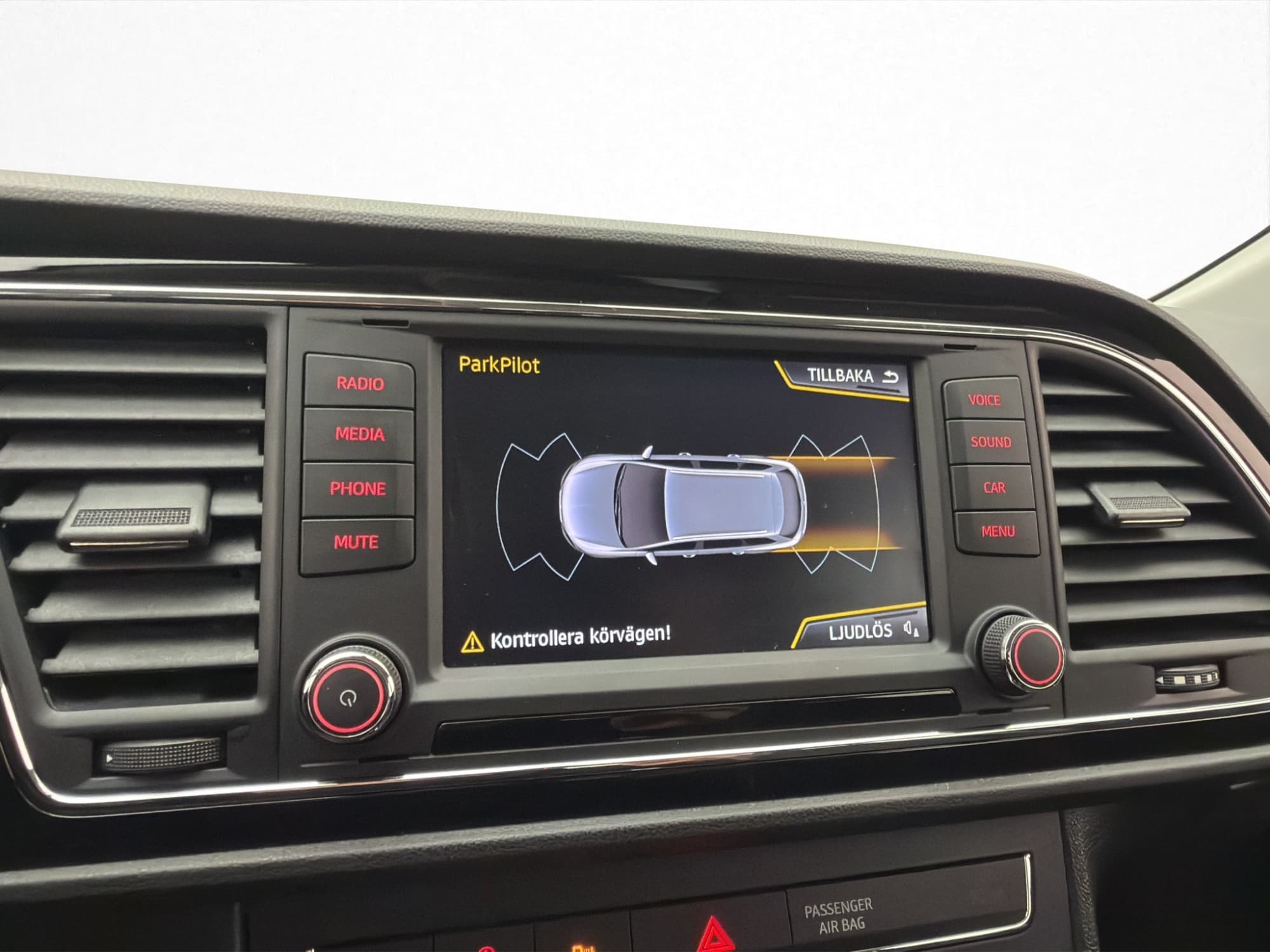 SEAT Leon ST 1.2 TSI Style Drag CarPlay P-Sensorer Halvskinn