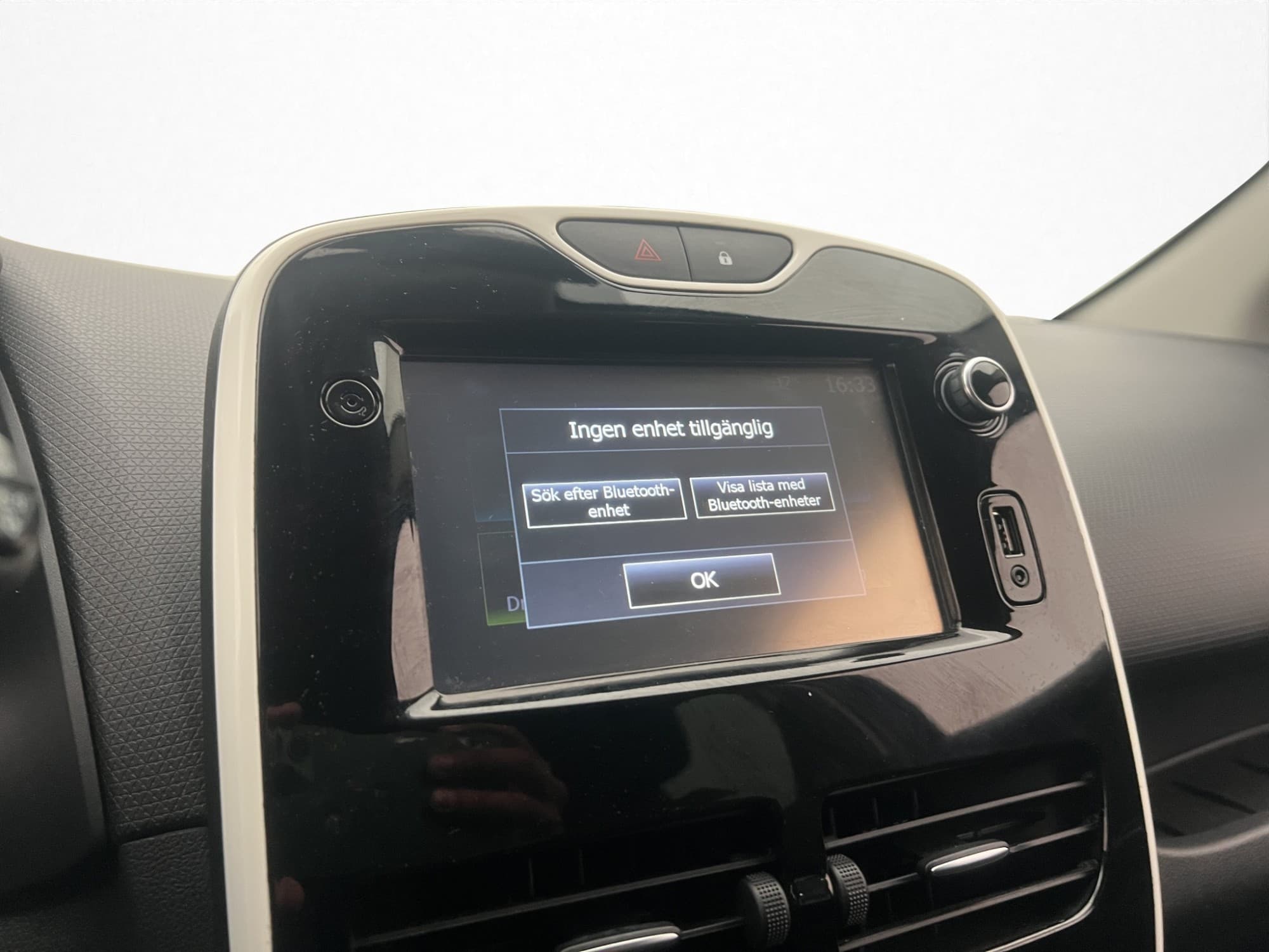 Renault Clio 0.9 TCe 90hk Manuell Bluetooth Navi