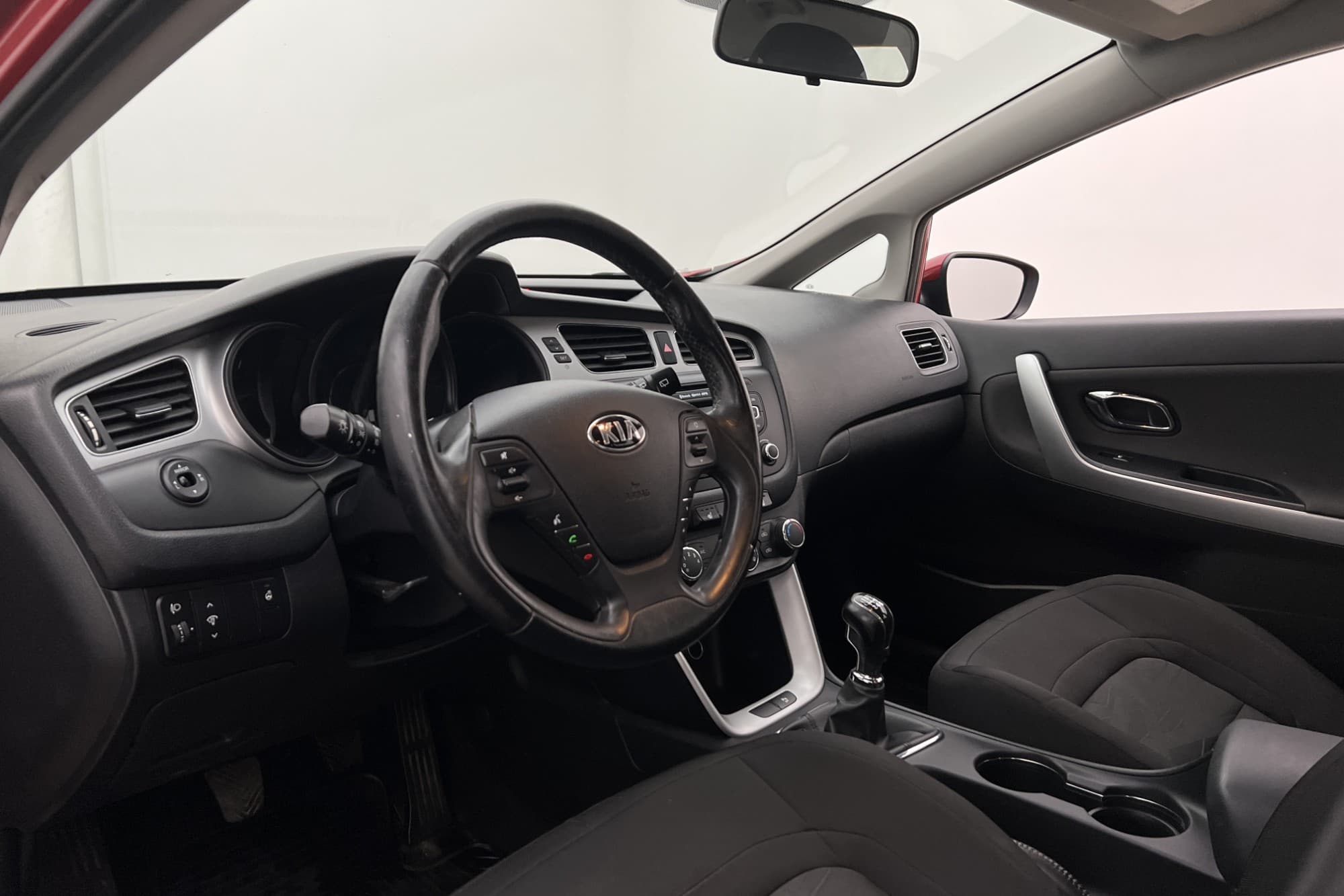 Kia Ceed 1.4 CVVT 99hk M/K-Värmare P-Sensorer Rattvärme
