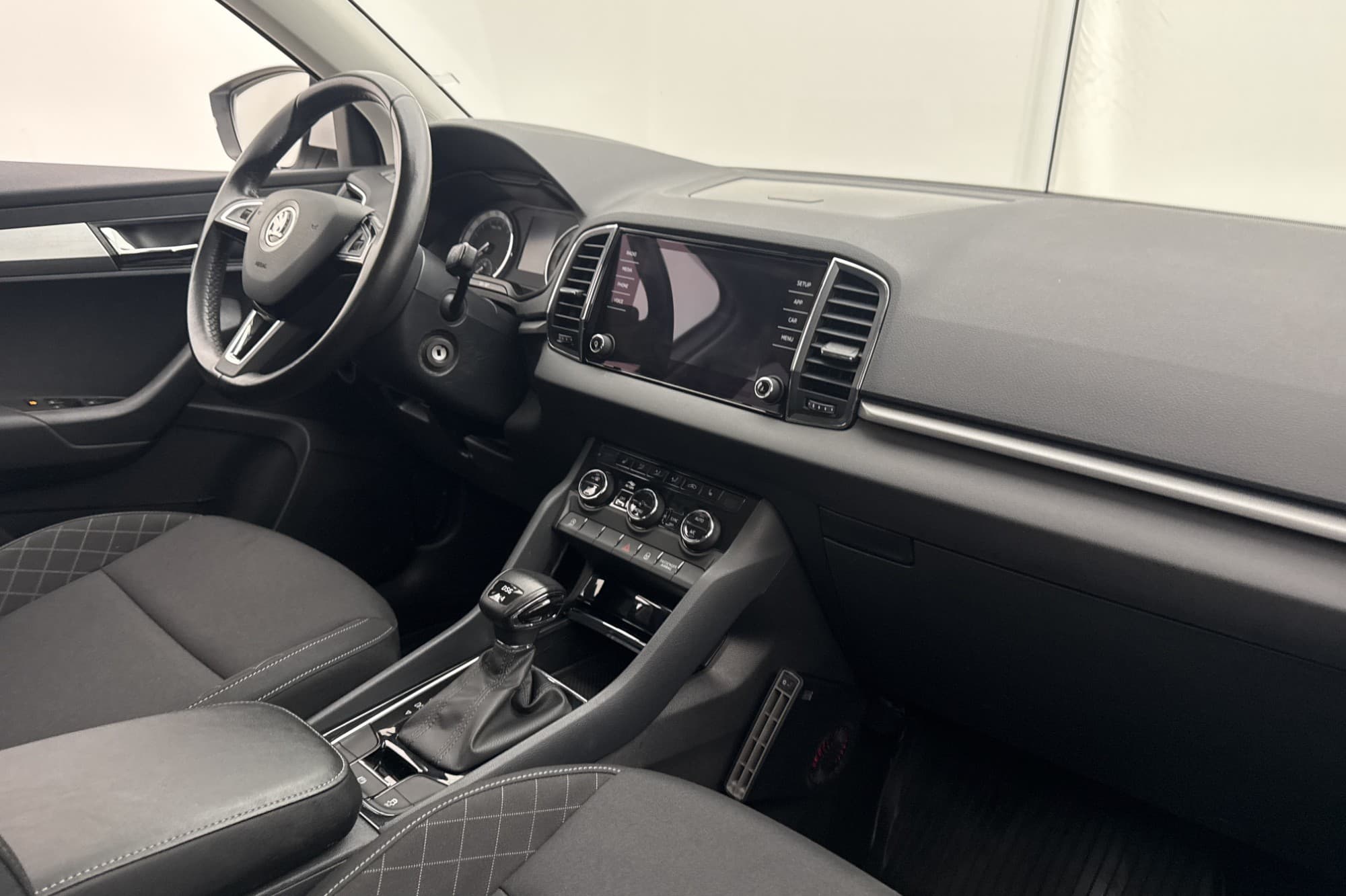 Skoda Karoq TDI 4x4 150hk Ambition M/K-Värm Sensorer CarPlay