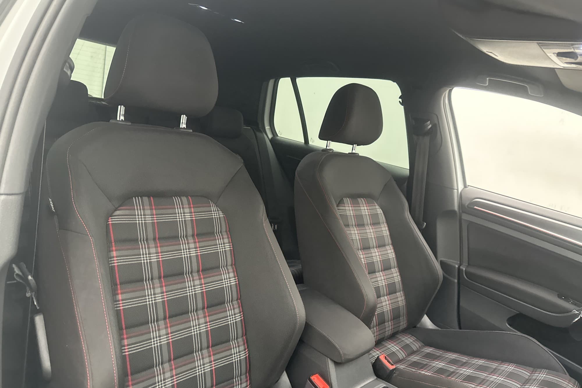 Volkswagen Golf GTI Performance 245hk Cockpit Värmare Kamera