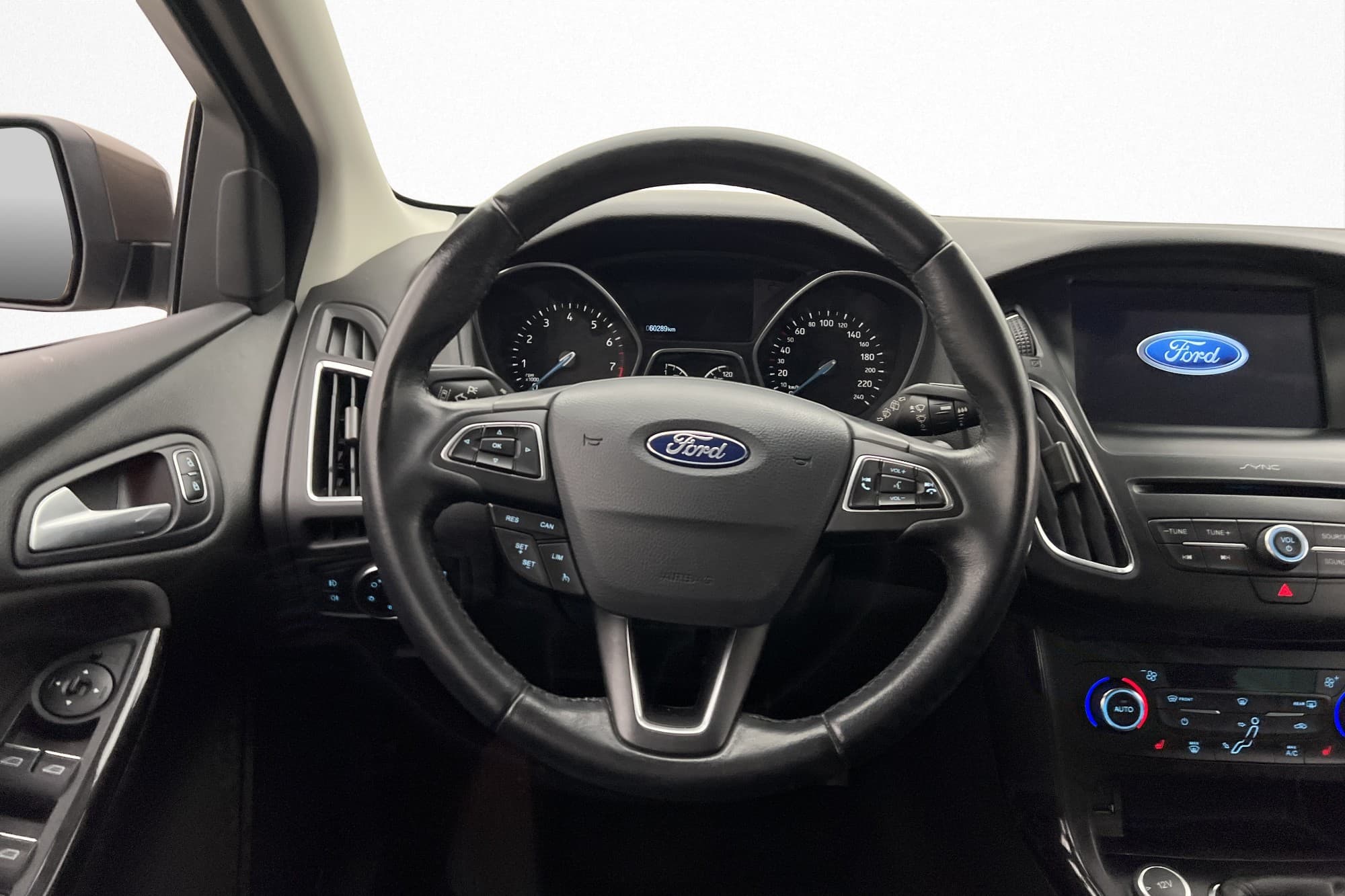Ford Focus 1.0 100hk Titanium Sensorer Farthållare Keyless