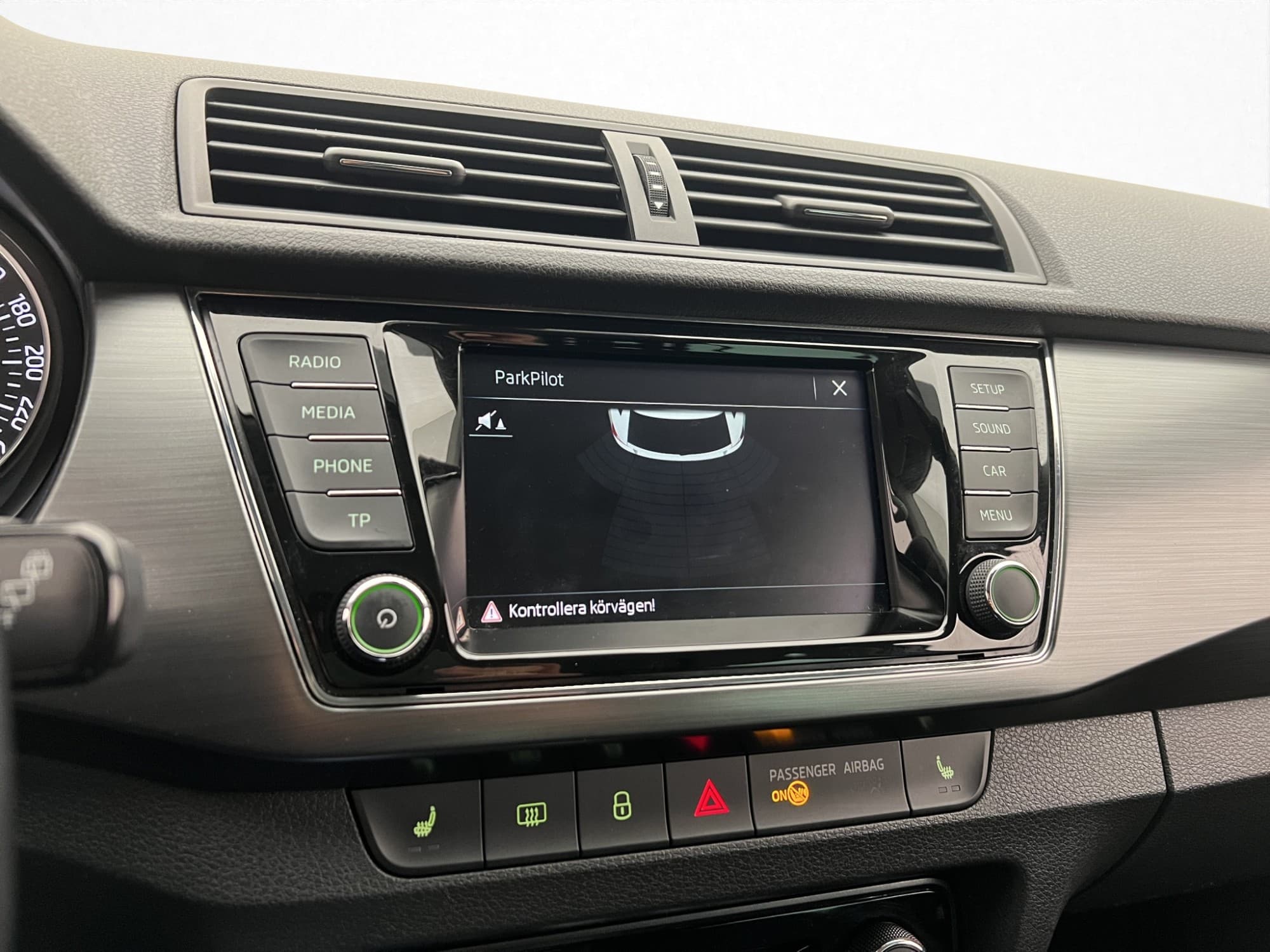 Skoda Fabia Kombi TSI Style P-Sensorer CarPlay Farthållare