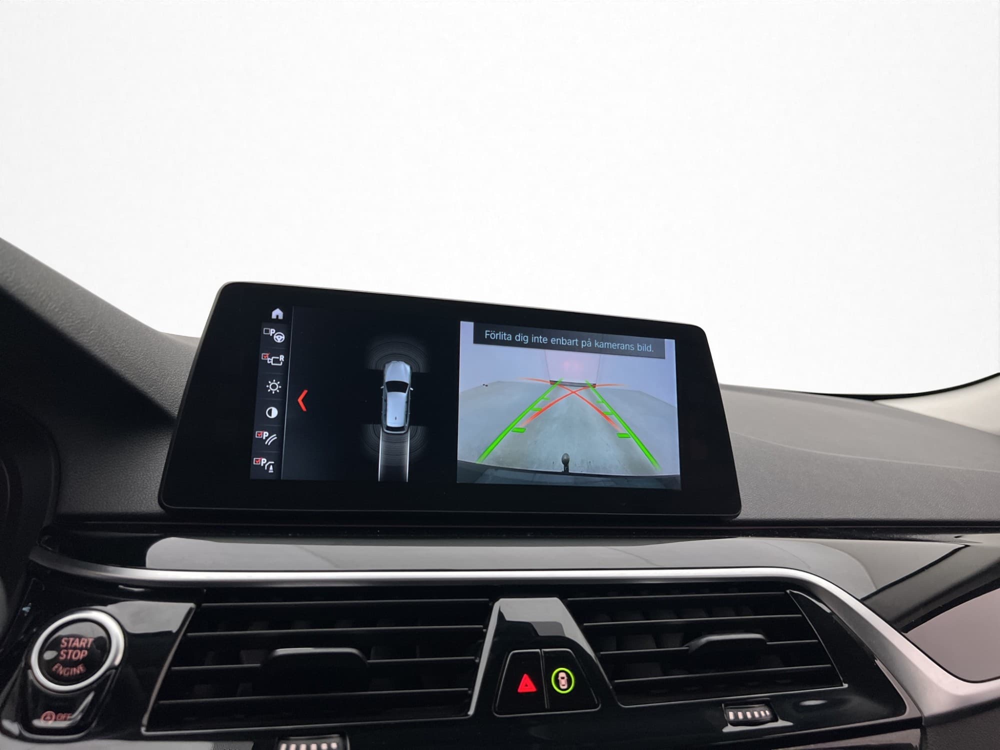 BMW 520d xDrive Touring Sportline Kamera Navi Halvskinn Drag