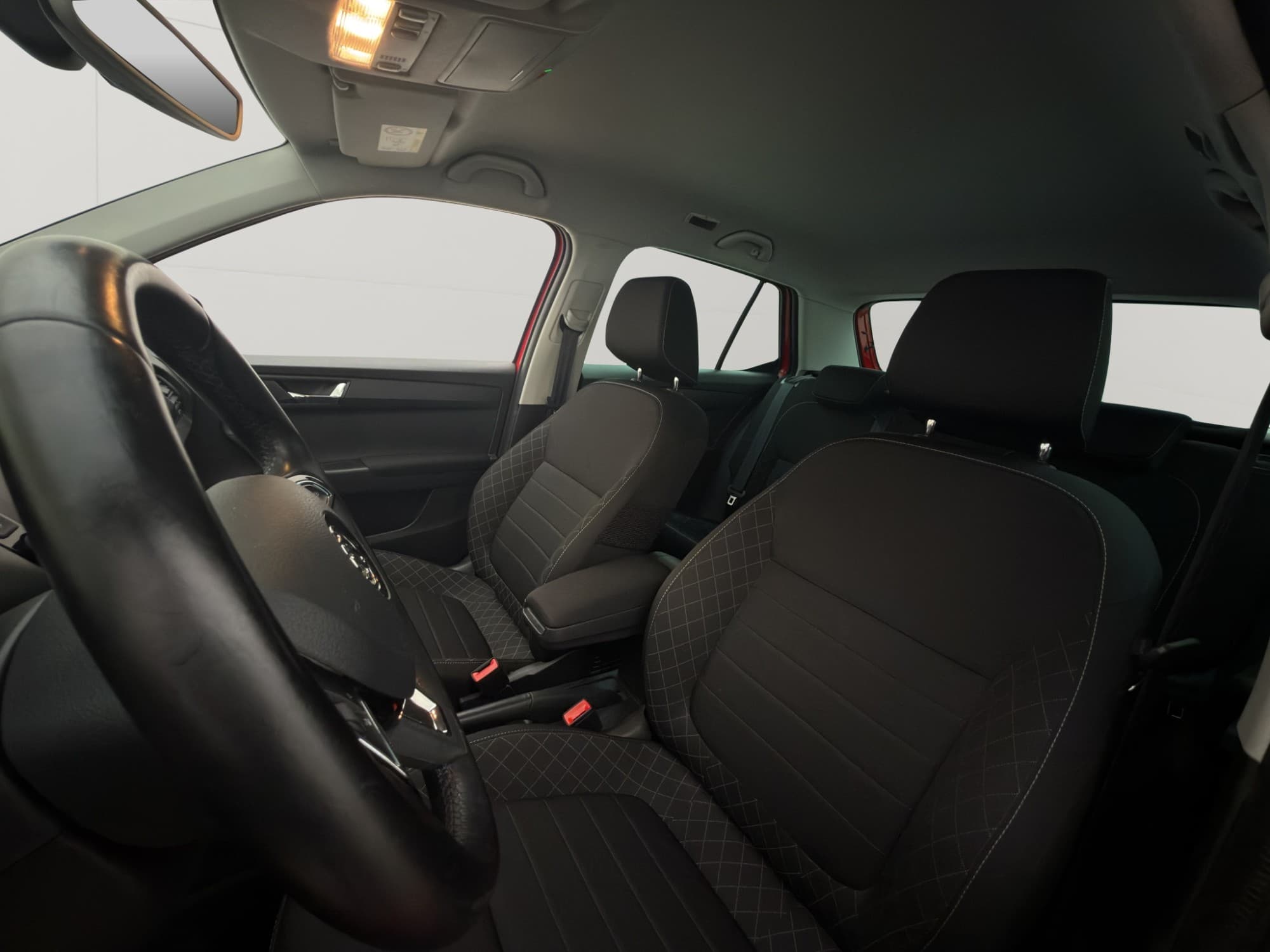 Skoda Fabia TSI 95hk Style P-Sensorer CarPlay Farthållare