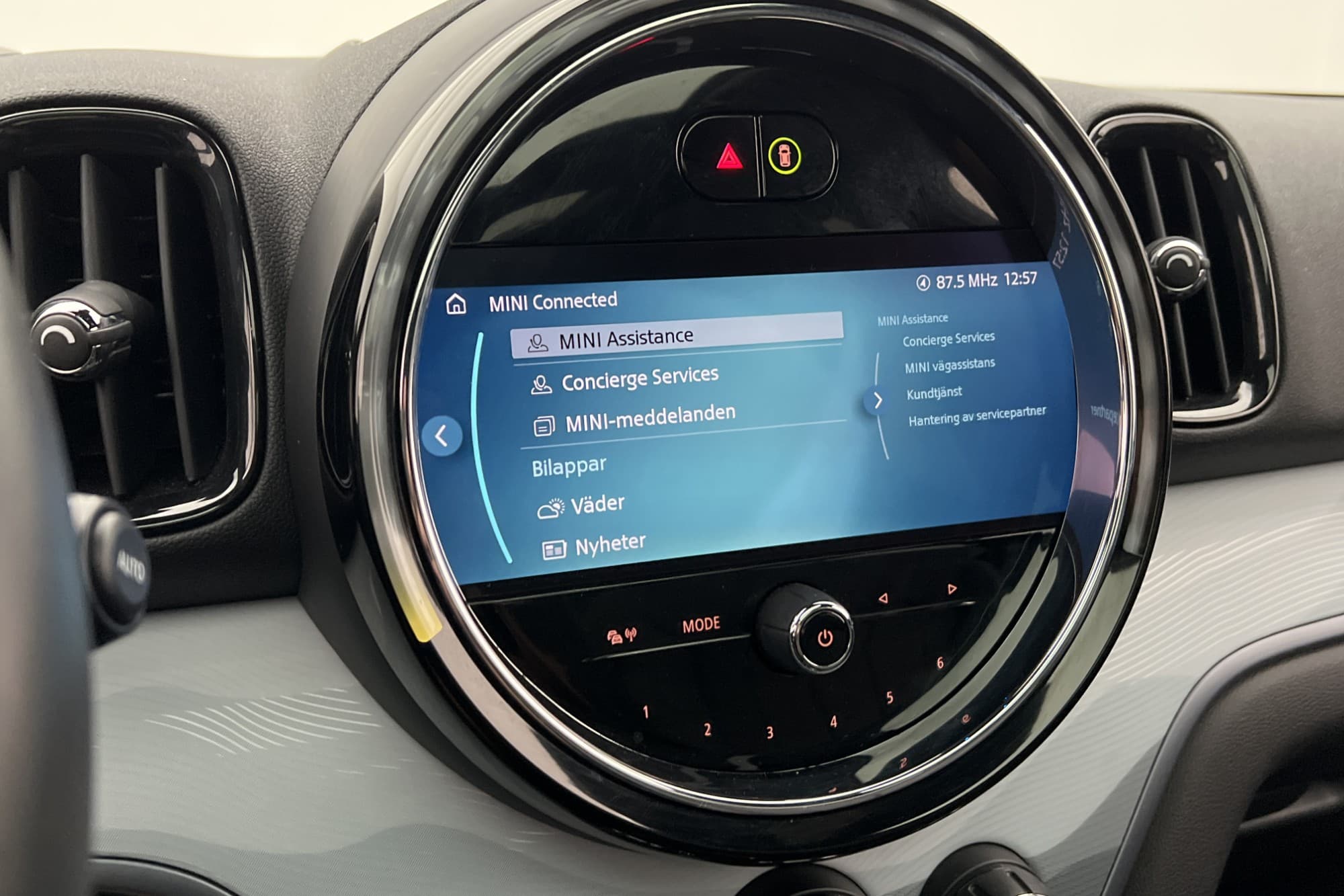 MINI ountryman Cooper SE ALL4 Untamed Edit MOMS HUD Kamera