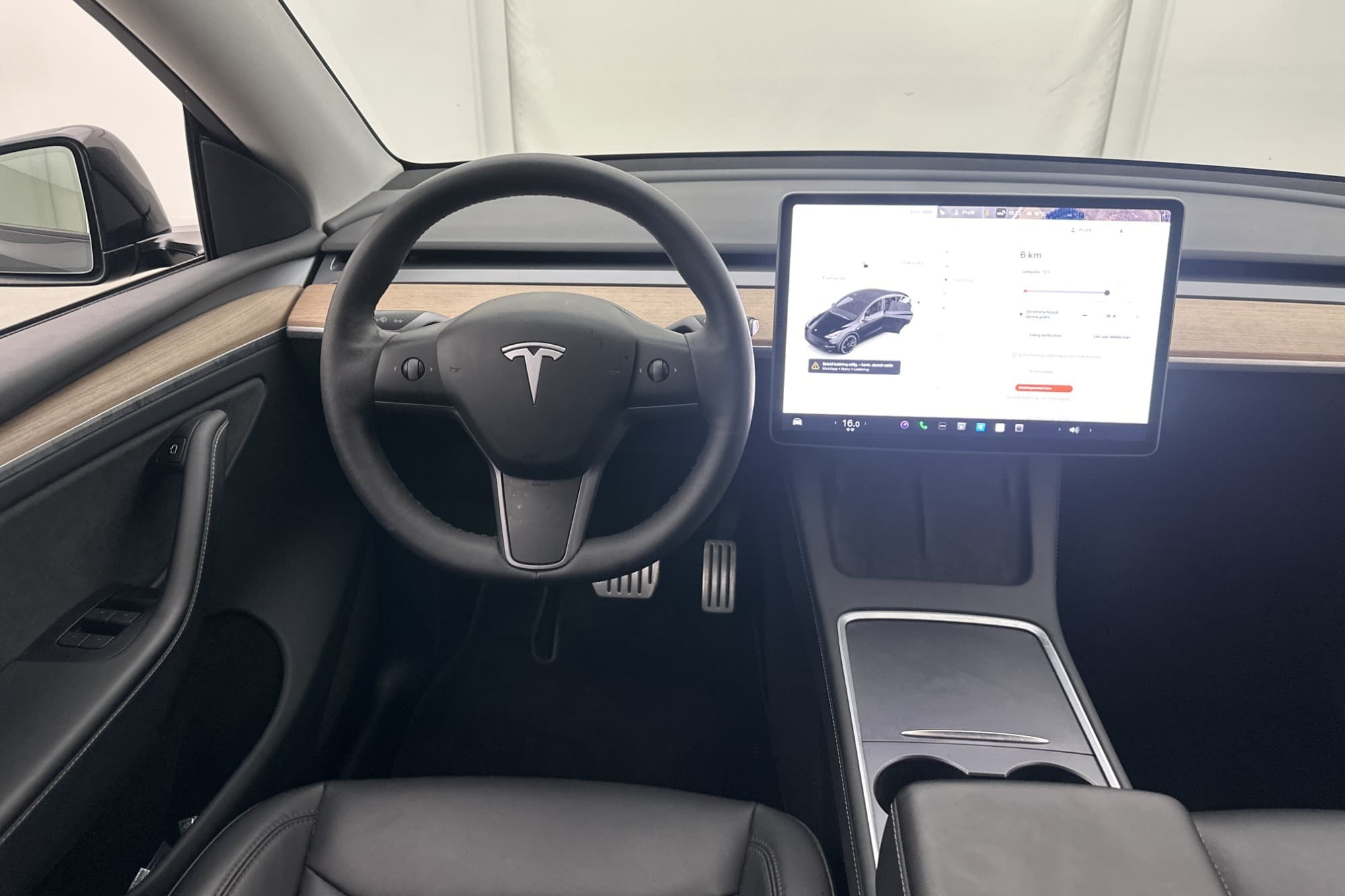 Tesla Model Y Performance MOMS AP Pano 1 brukare Svensksåld
