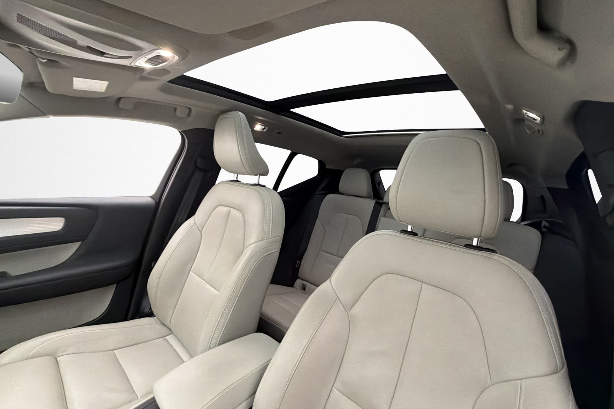 Volvo XC40 T5 AWD Intro Edt Pano Kamera Skinn Navi Carplay
